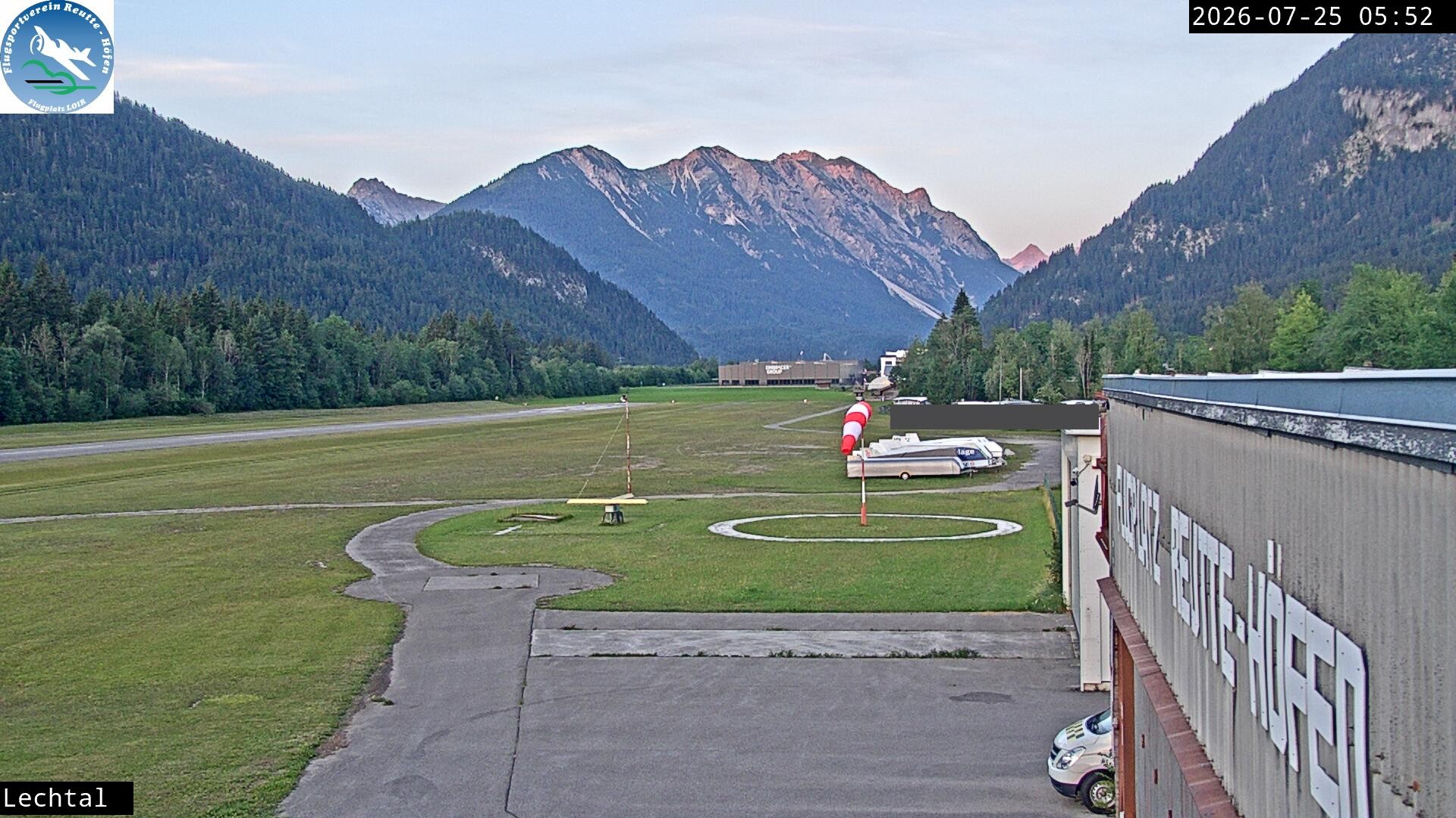 Archiv Foto Webcam Flugplatz Höfen, Tirol