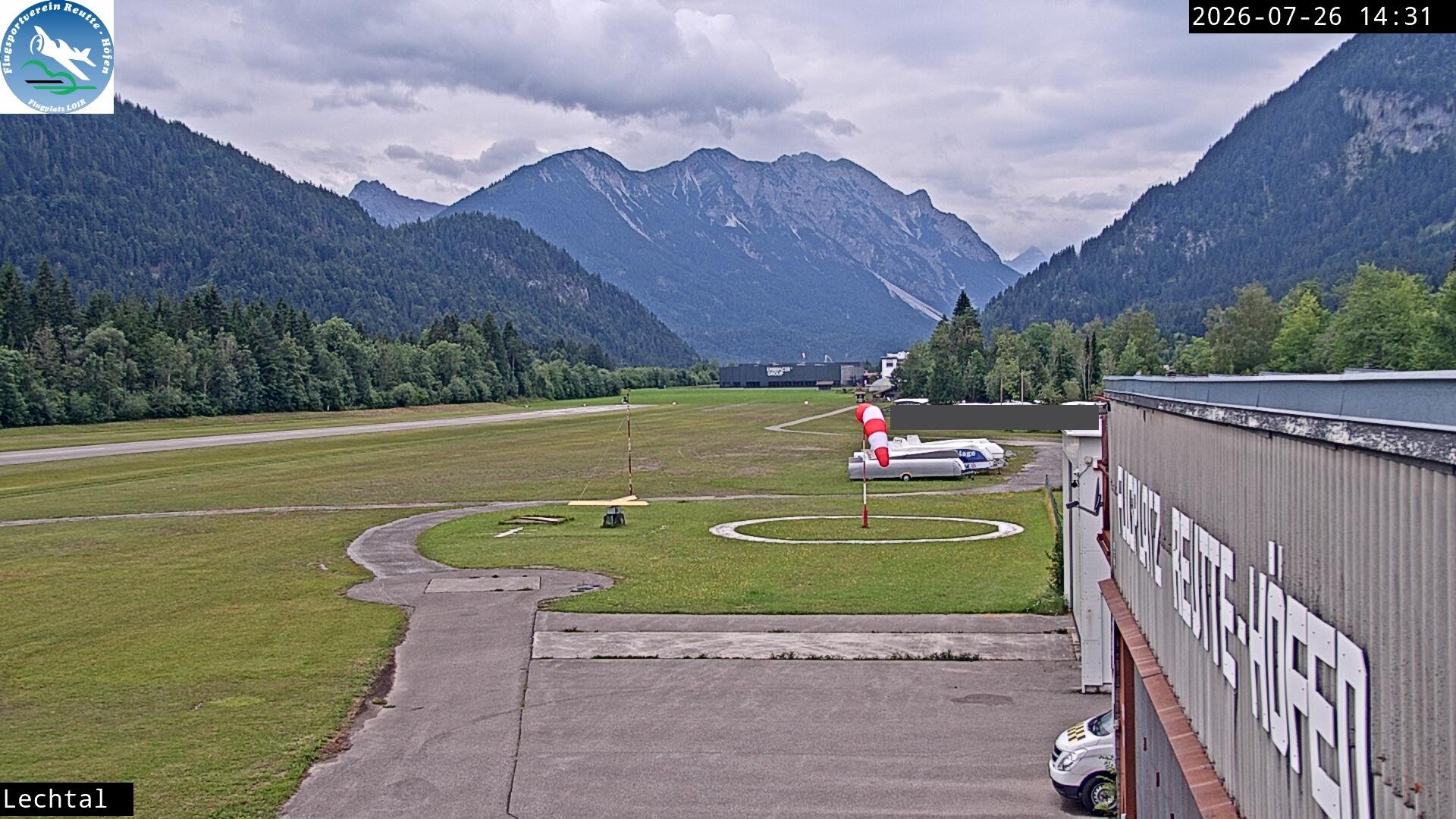 Archiv Foto Webcam Flugplatz Höfen, Tirol
