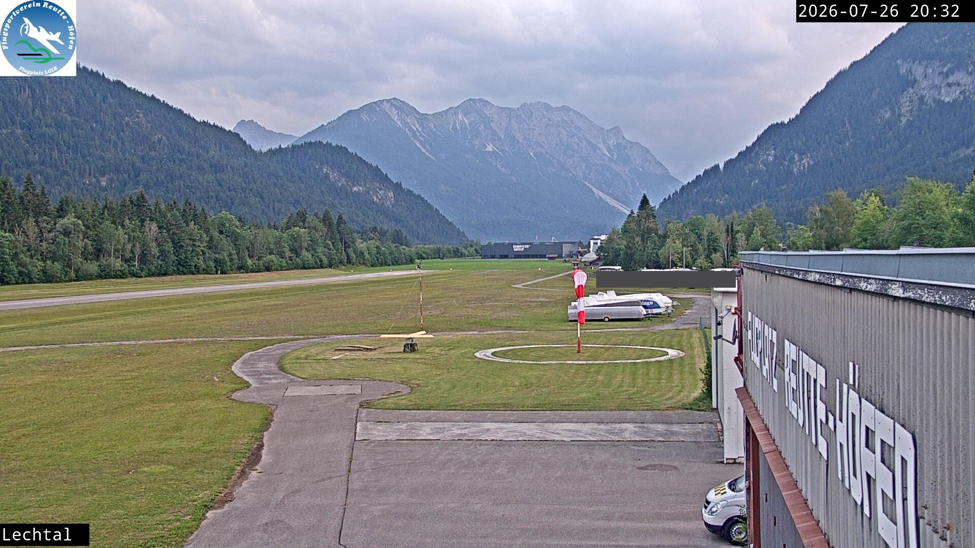 Archiv Foto Webcam Flugplatz Höfen, Tirol