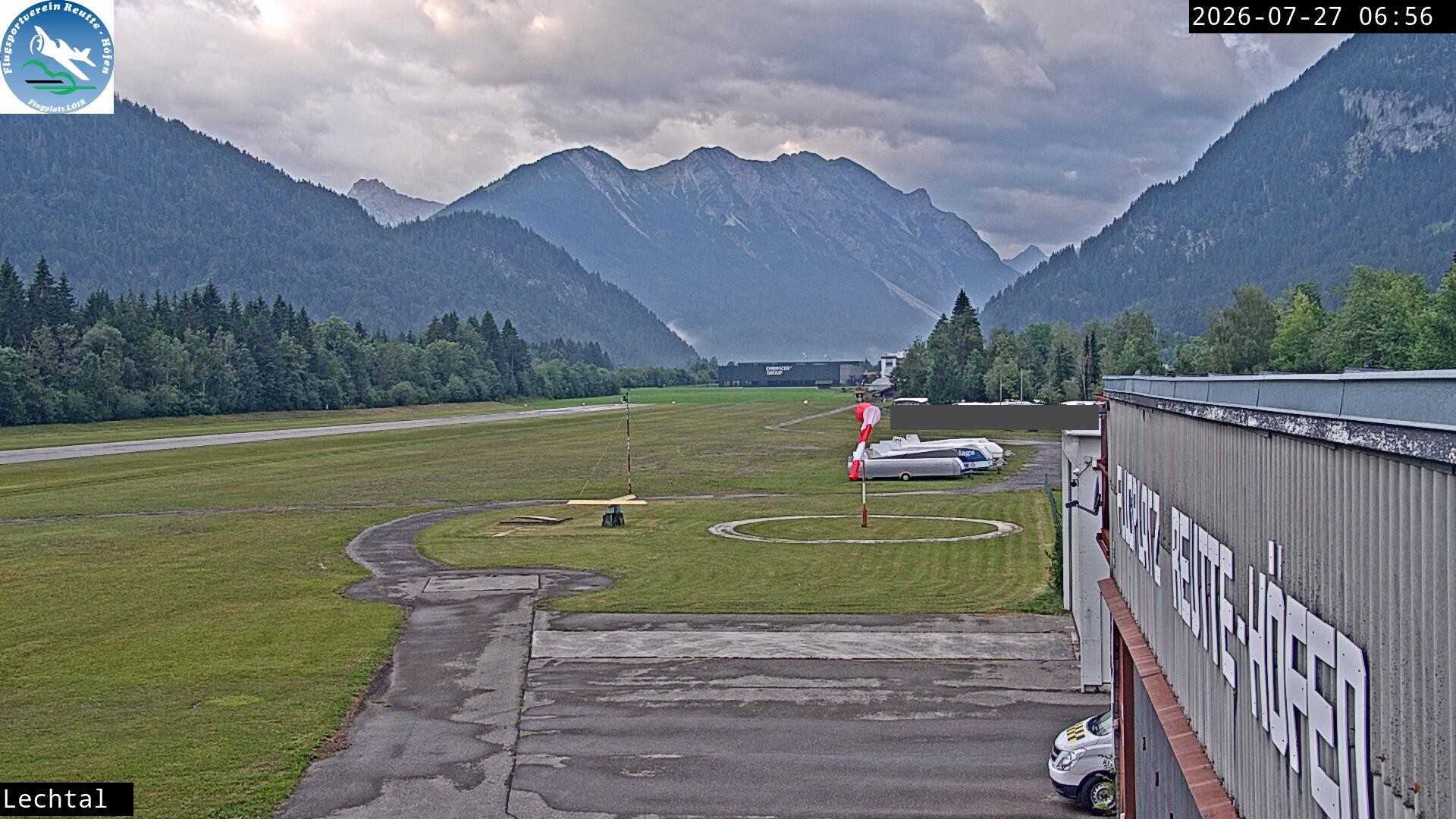 Archived image Webcam Hoefen airport, Tyrol
