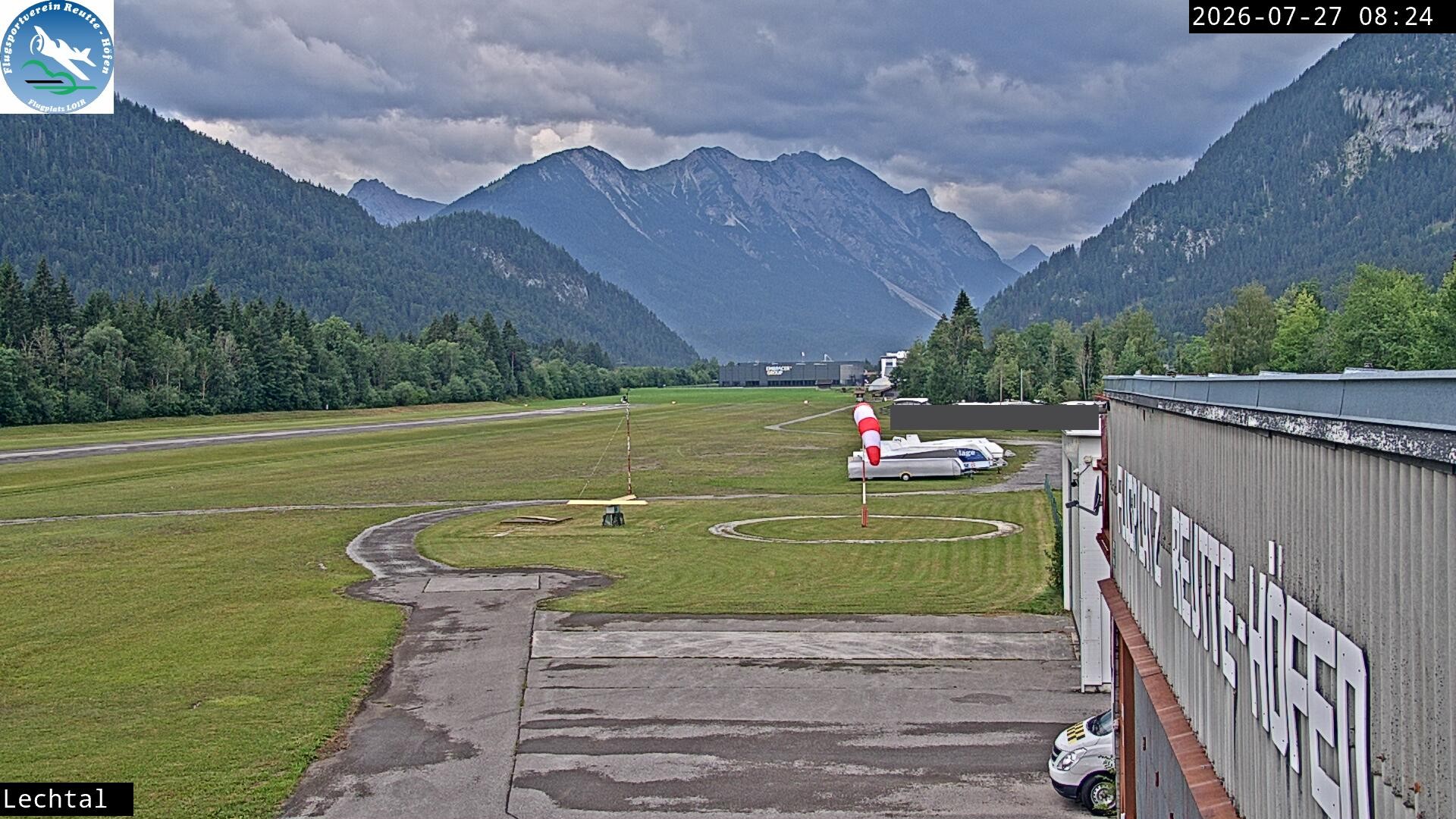 Archived image Webcam Hoefen airport, Tyrol