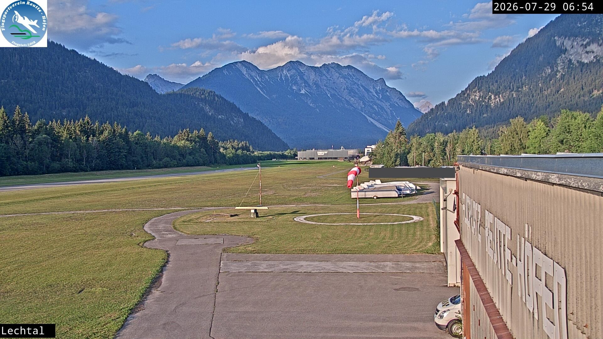 Archiv Foto Webcam Flugplatz Höfen, Tirol