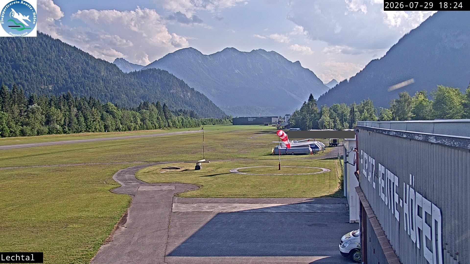 Archiv Foto Webcam Flugplatz Höfen, Tirol