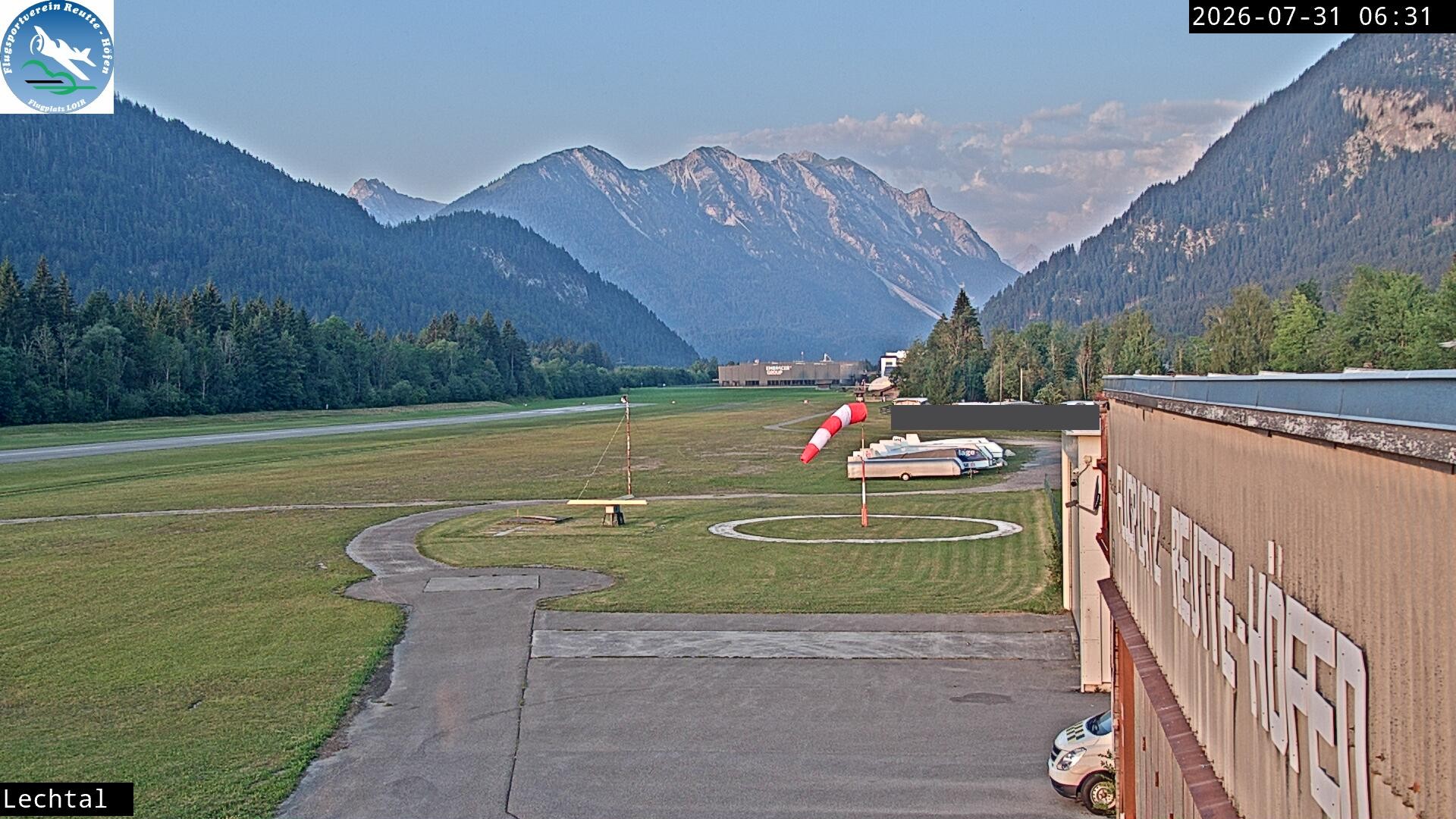 Archiv Foto Webcam Flugplatz Höfen, Tirol