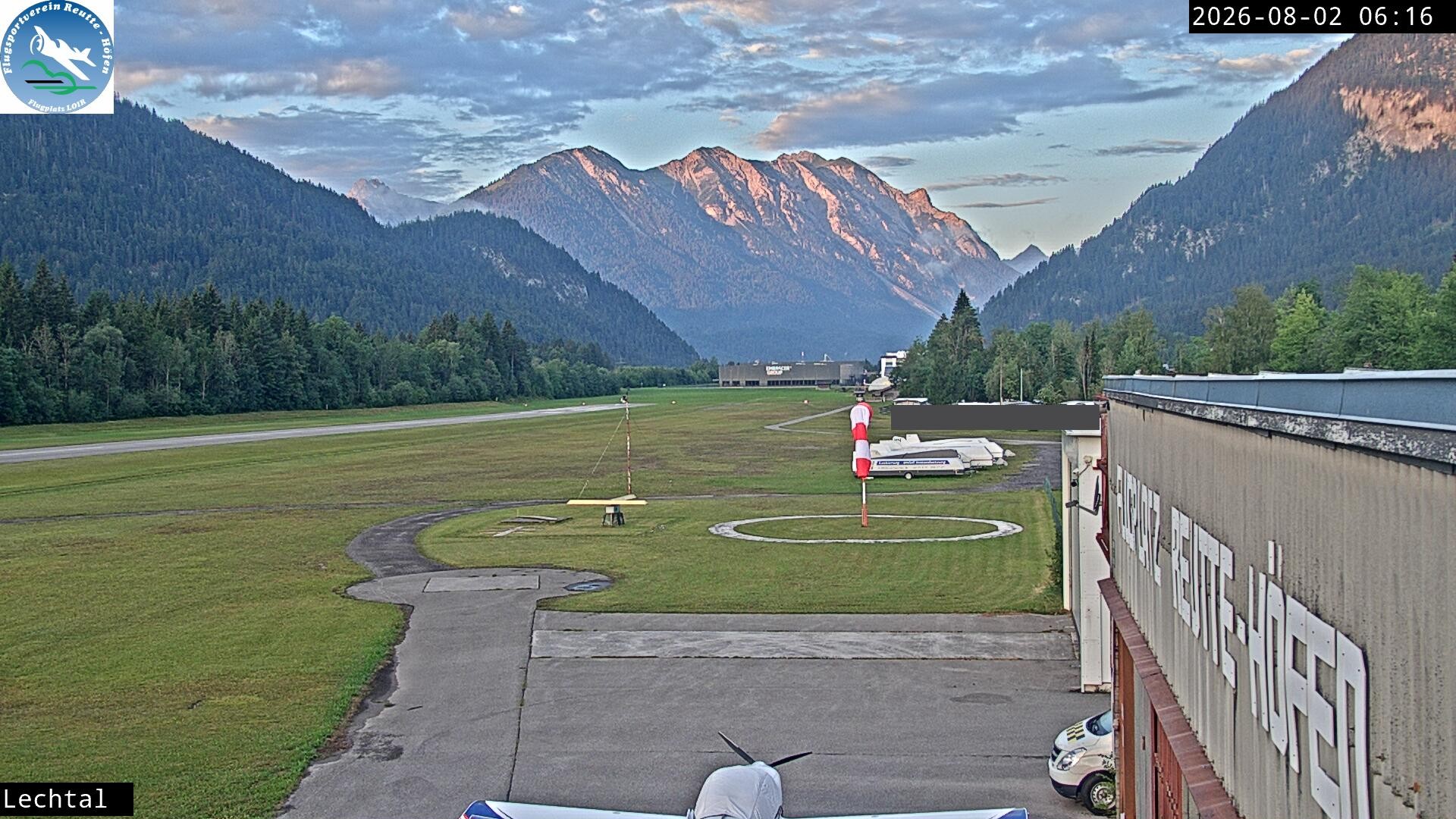 Archiv Foto Webcam Flugplatz Höfen, Tirol