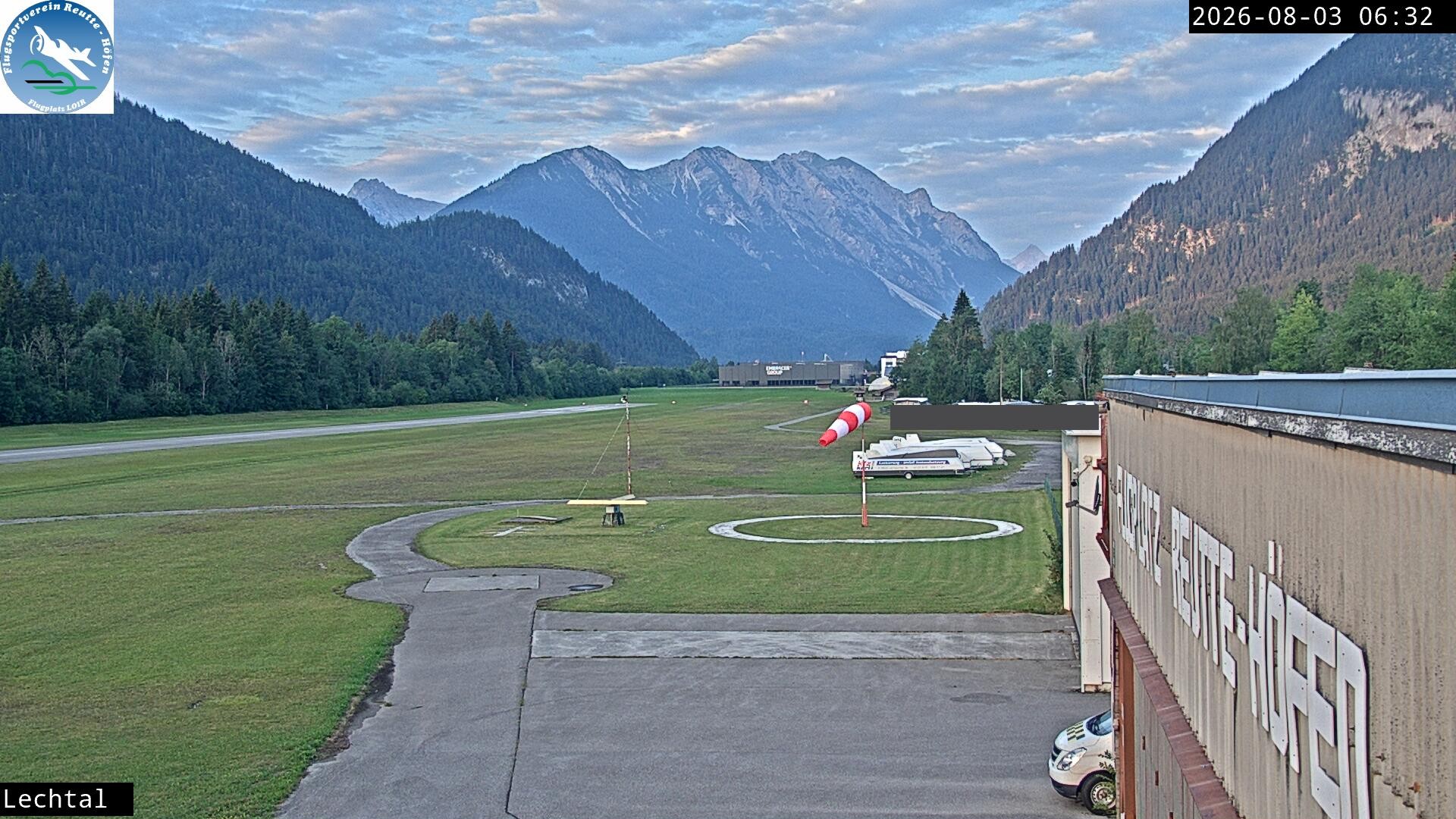 Archiv Foto Webcam Flugplatz Höfen, Tirol