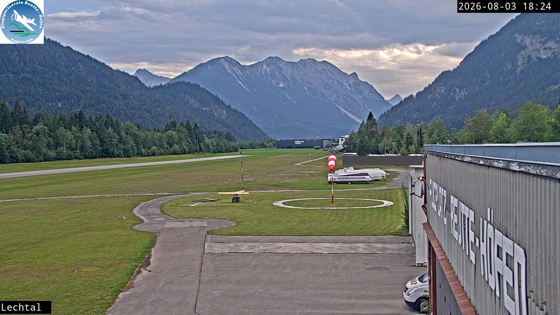 Archiv Foto Webcam Flugplatz Höfen, Tirol