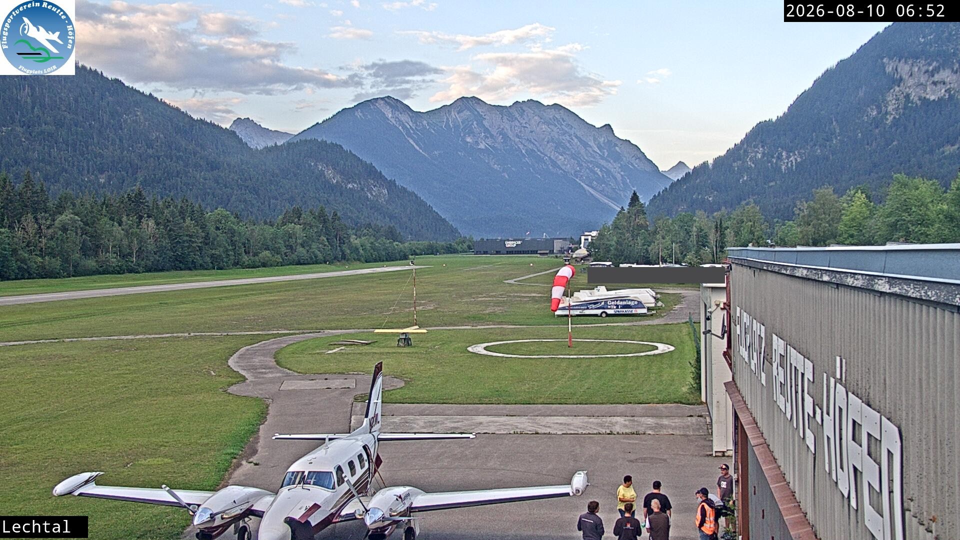 Archiv Foto Webcam Flugplatz Höfen, Tirol