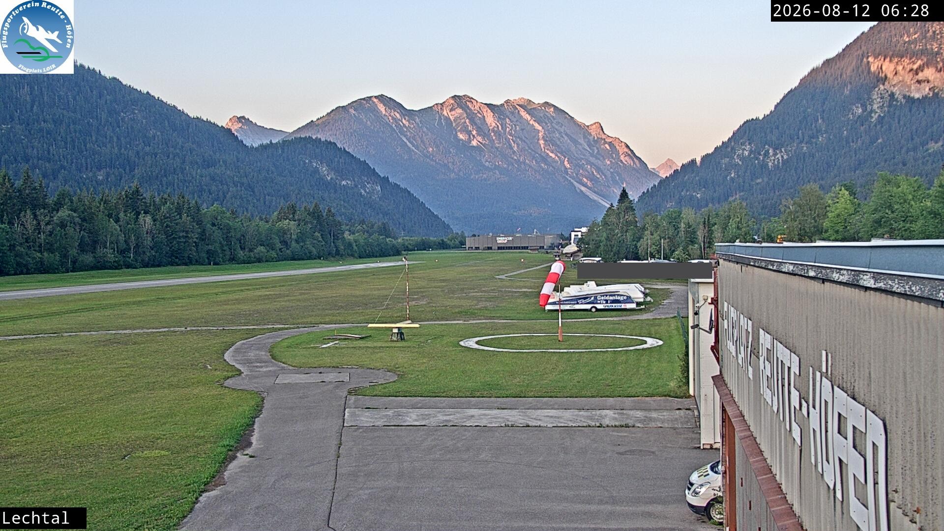 Archiv Foto Webcam Flugplatz Höfen, Tirol
