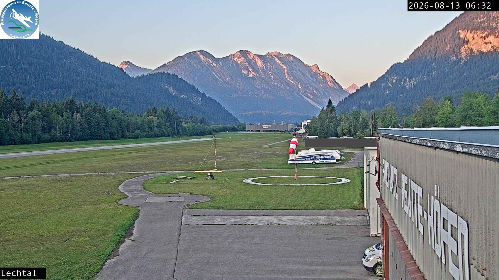 Archiv Foto Webcam Flugplatz Höfen, Tirol