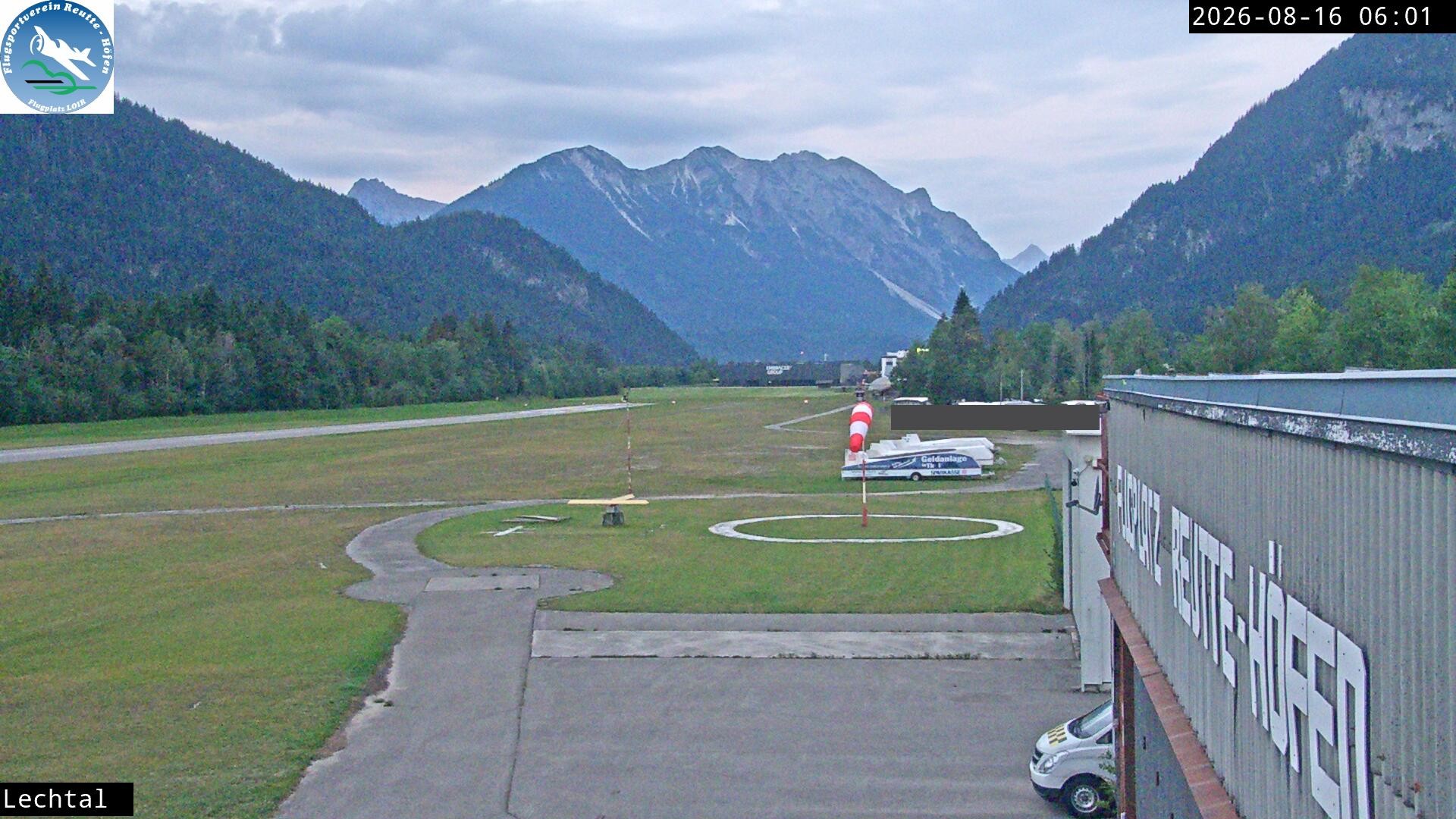 Archiv Foto Webcam Flugplatz Höfen, Tirol