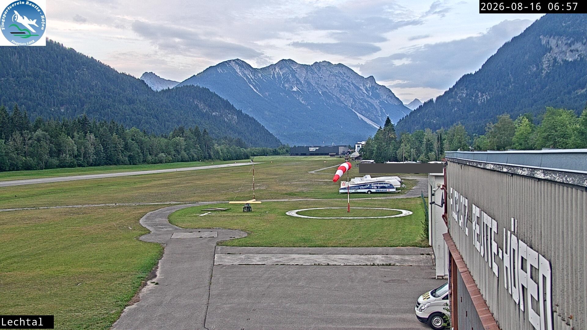 Archiv Foto Webcam Flugplatz Höfen, Tirol