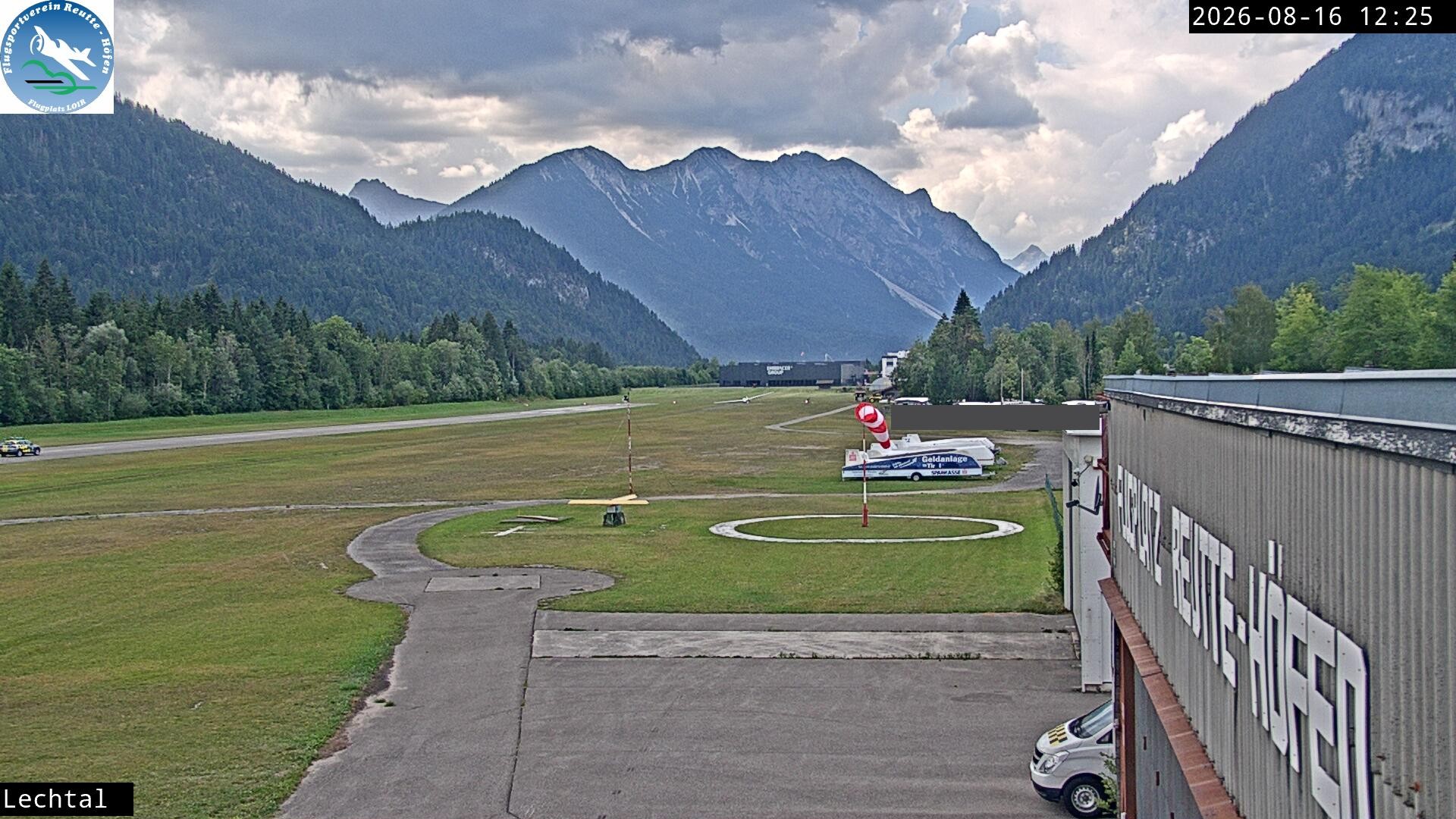 Archiv Foto Webcam Flugplatz Höfen, Tirol