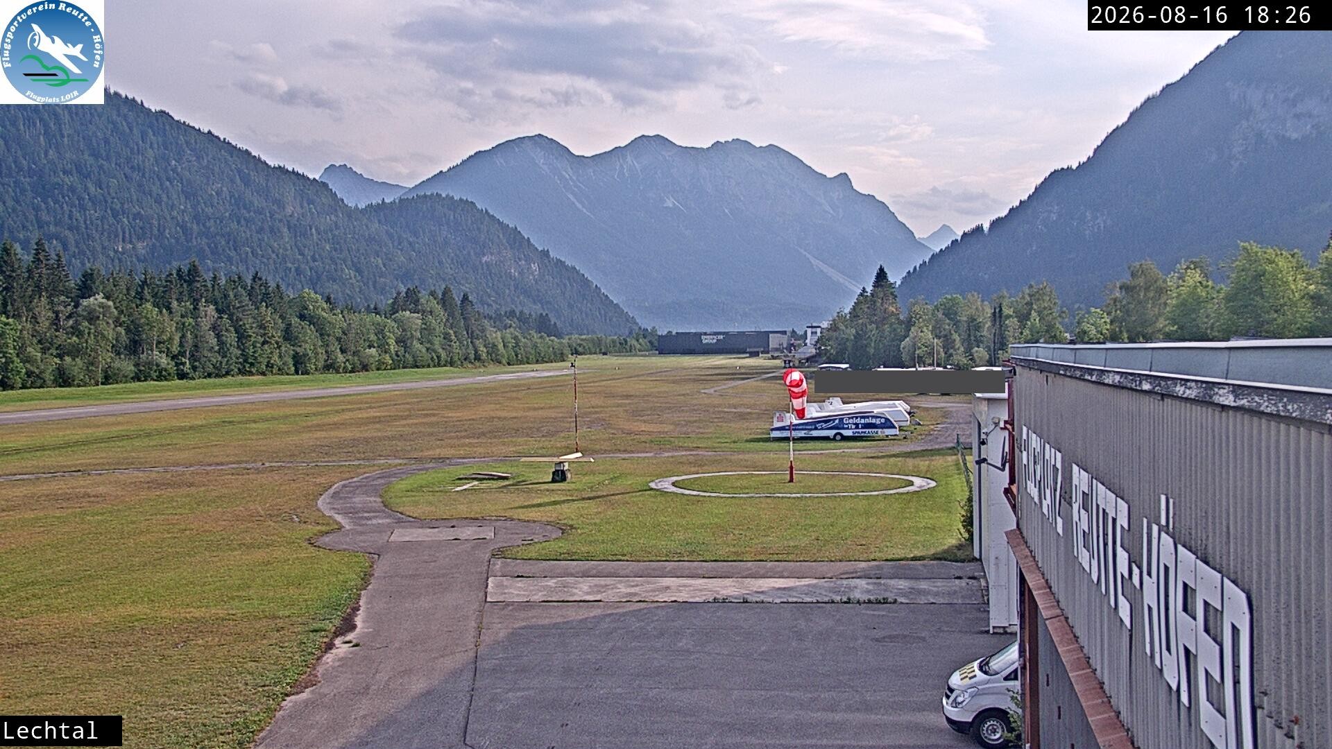 Archiv Foto Webcam Flugplatz Höfen, Tirol
