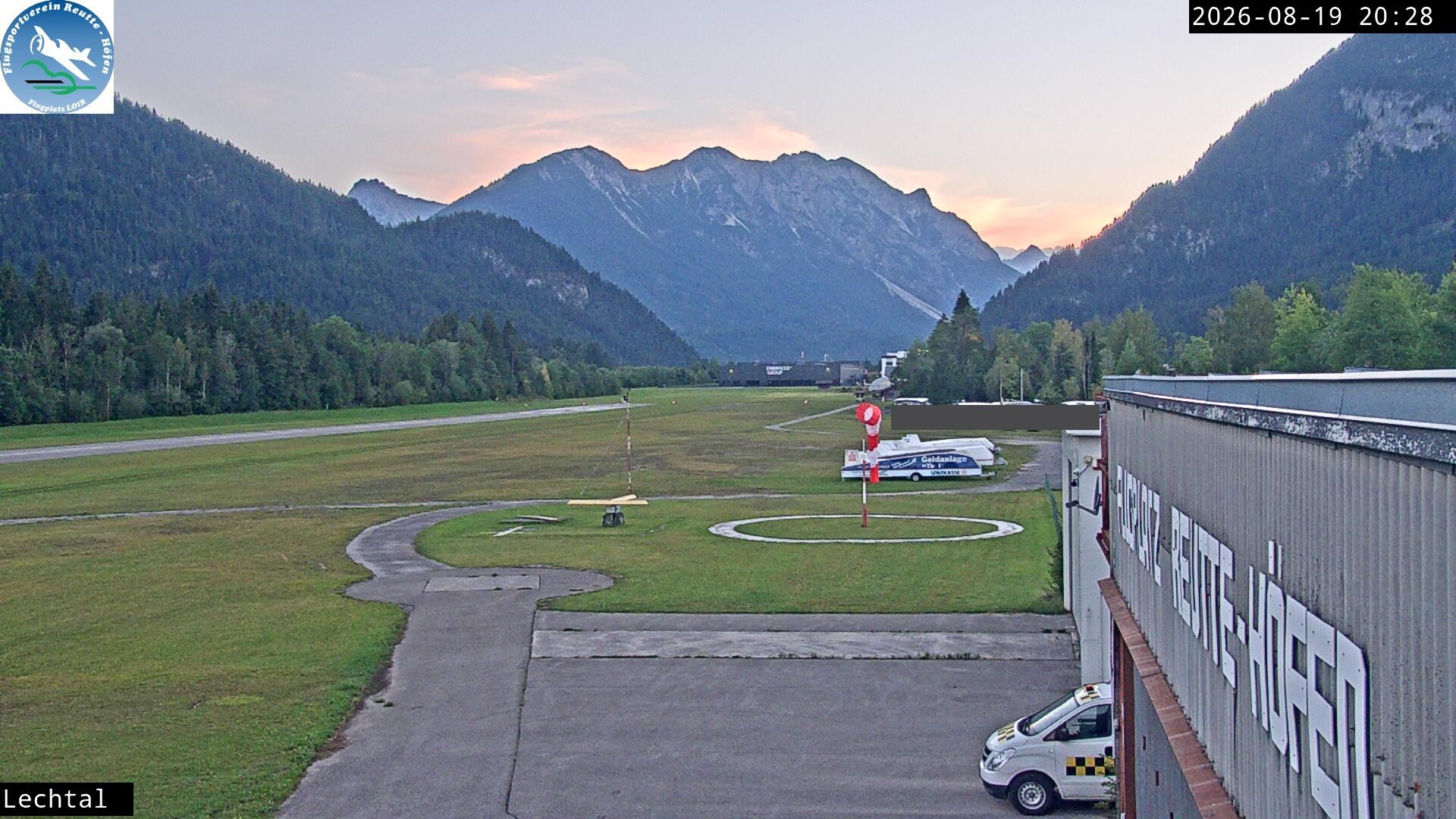 Archiv Foto Webcam Flugplatz Höfen, Tirol