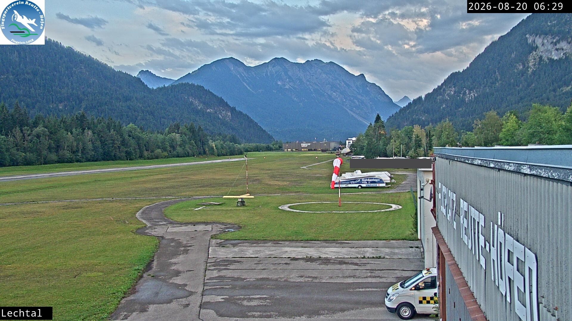 Archiv Foto Webcam Flugplatz Höfen, Tirol