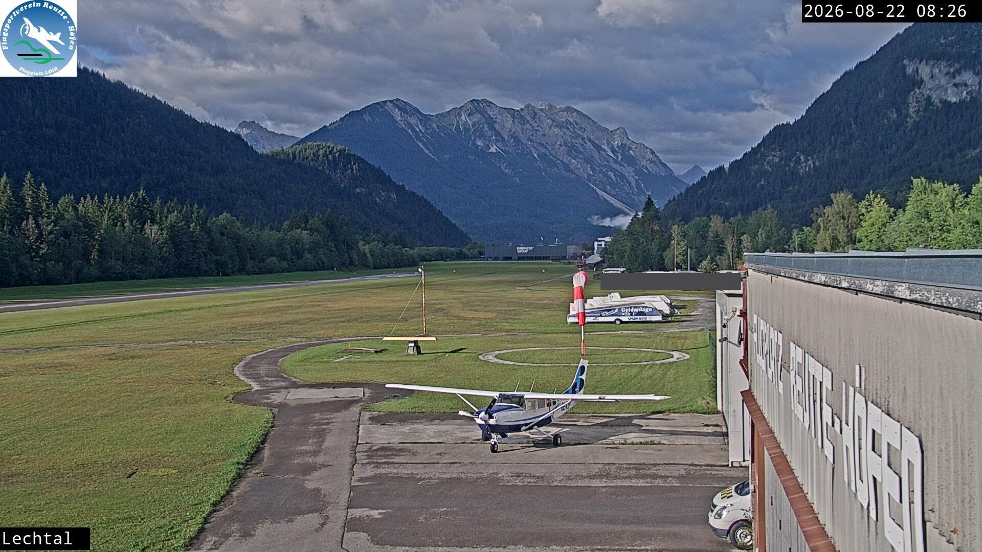 Archived image Webcam Hoefen airport, Tyrol