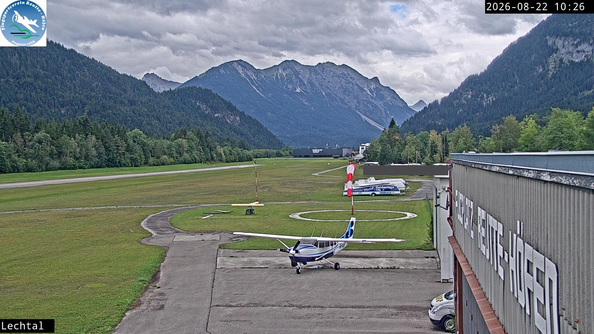 Archived image Webcam Hoefen airport, Tyrol