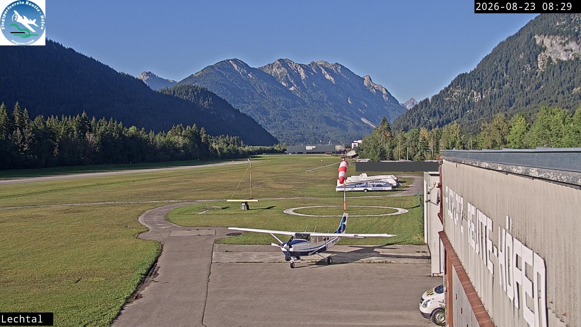 Archived image Webcam Hoefen airport, Tyrol
