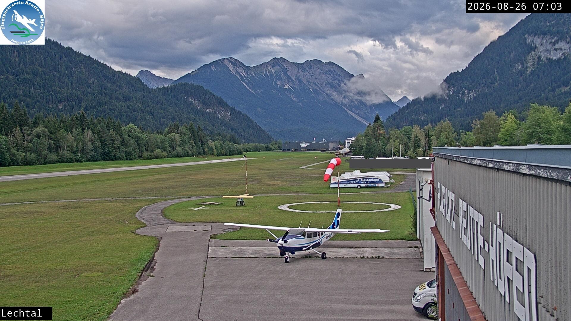 Archiv Foto Webcam Flugplatz Höfen, Tirol