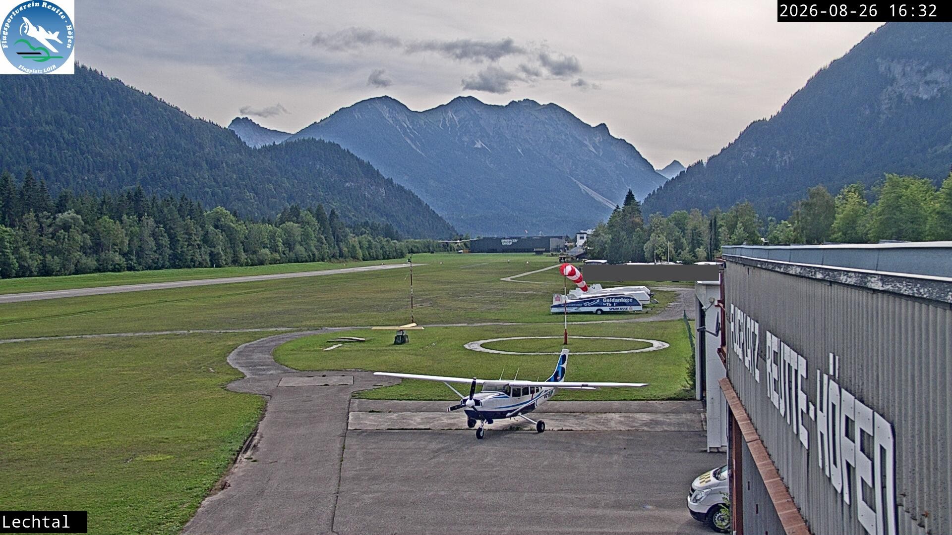 Archiv Foto Webcam Flugplatz Höfen, Tirol