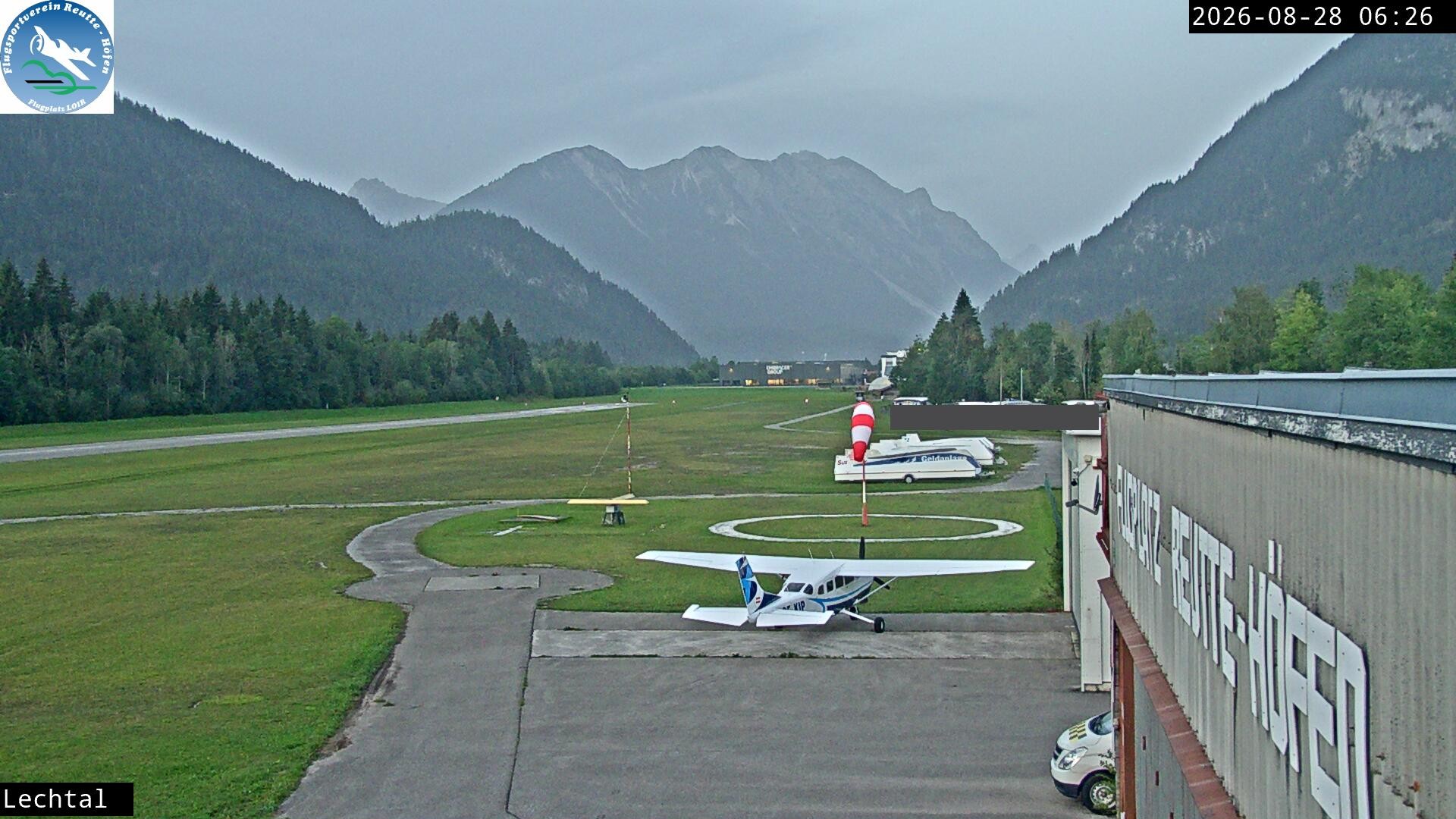 Archiv Foto Webcam Flugplatz Höfen, Tirol