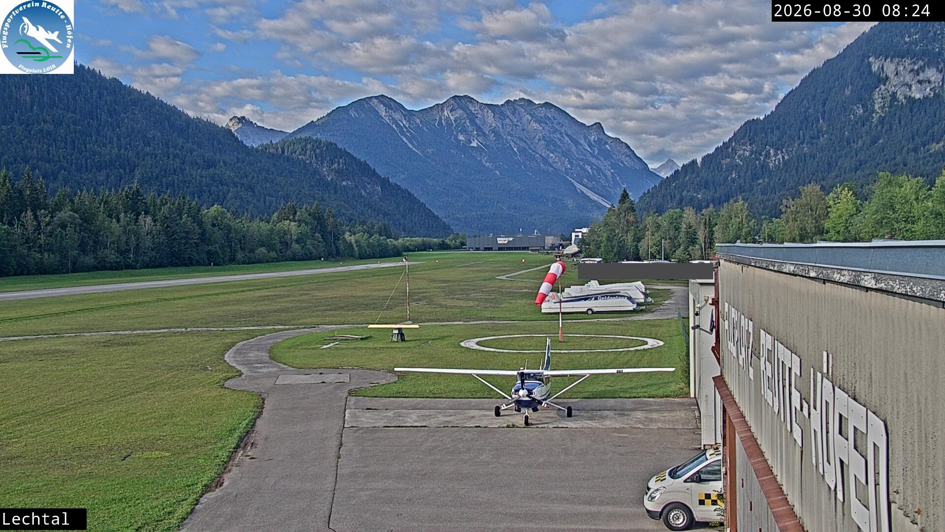Archived image Webcam Hoefen airport, Tyrol