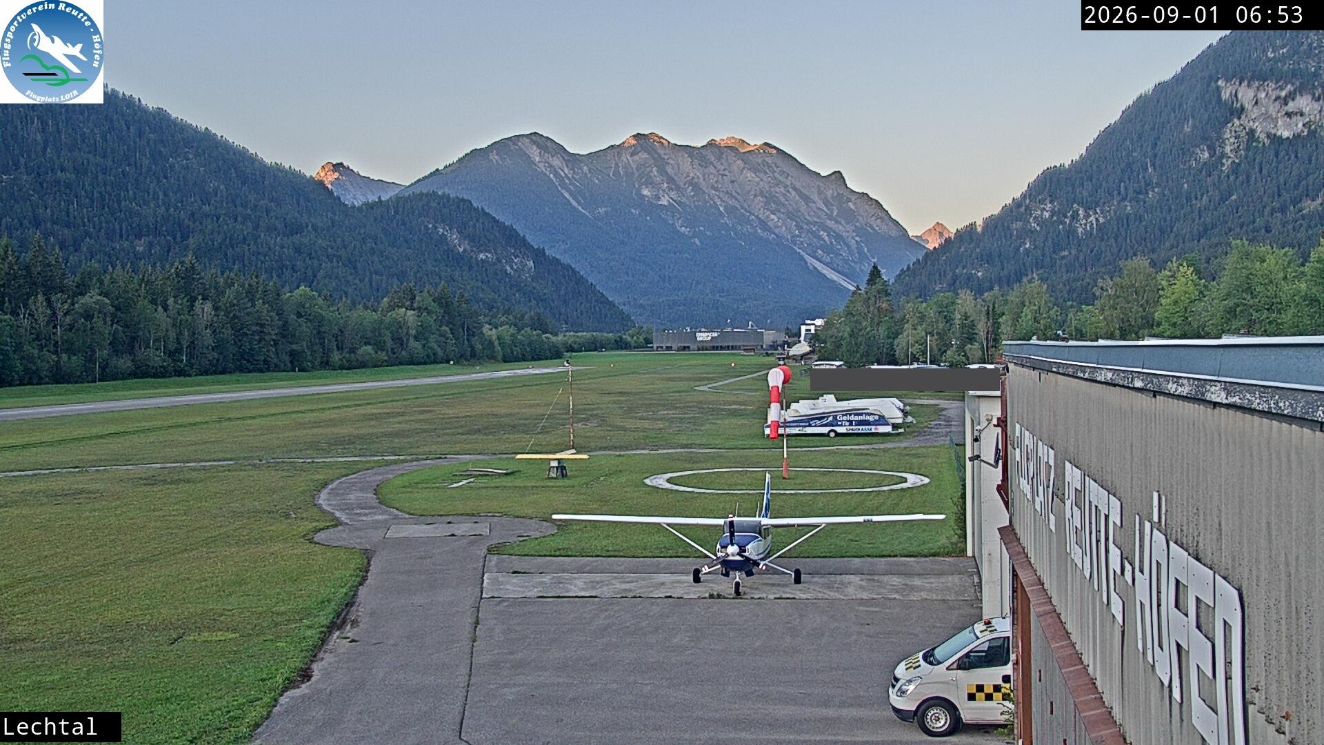 Archiv Foto Webcam Flugplatz Höfen, Tirol