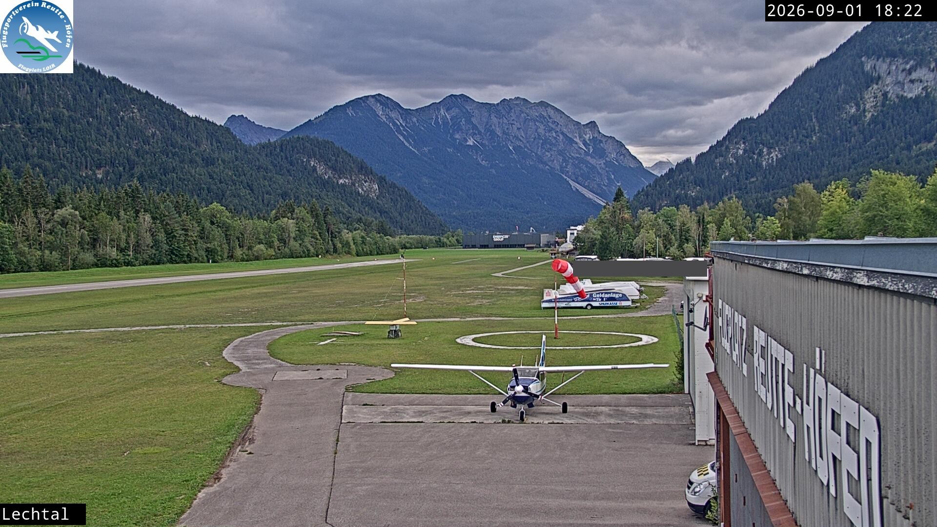 Archiv Foto Webcam Flugplatz Höfen, Tirol