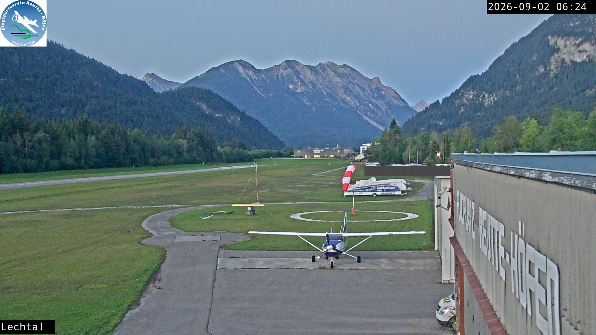 Archiv Foto Webcam Flugplatz Höfen, Tirol