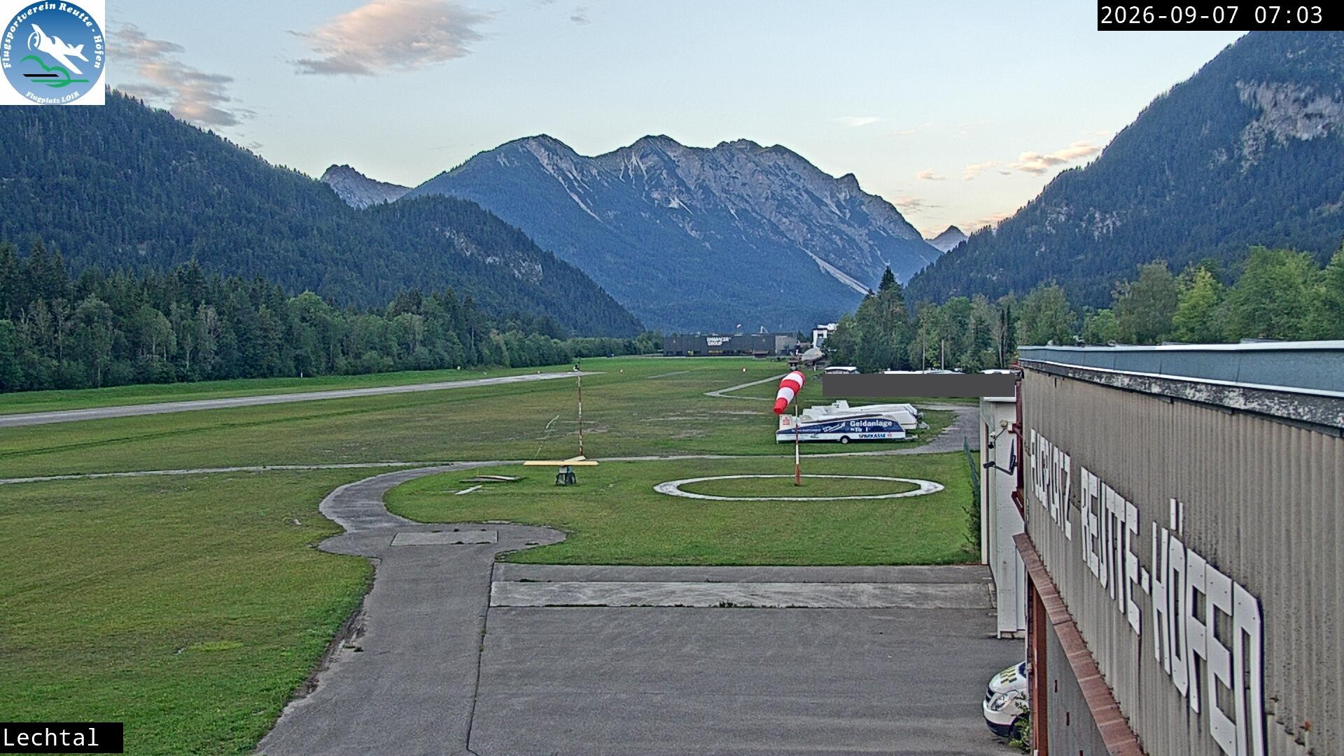 Archiv Foto Webcam Flugplatz Höfen, Tirol