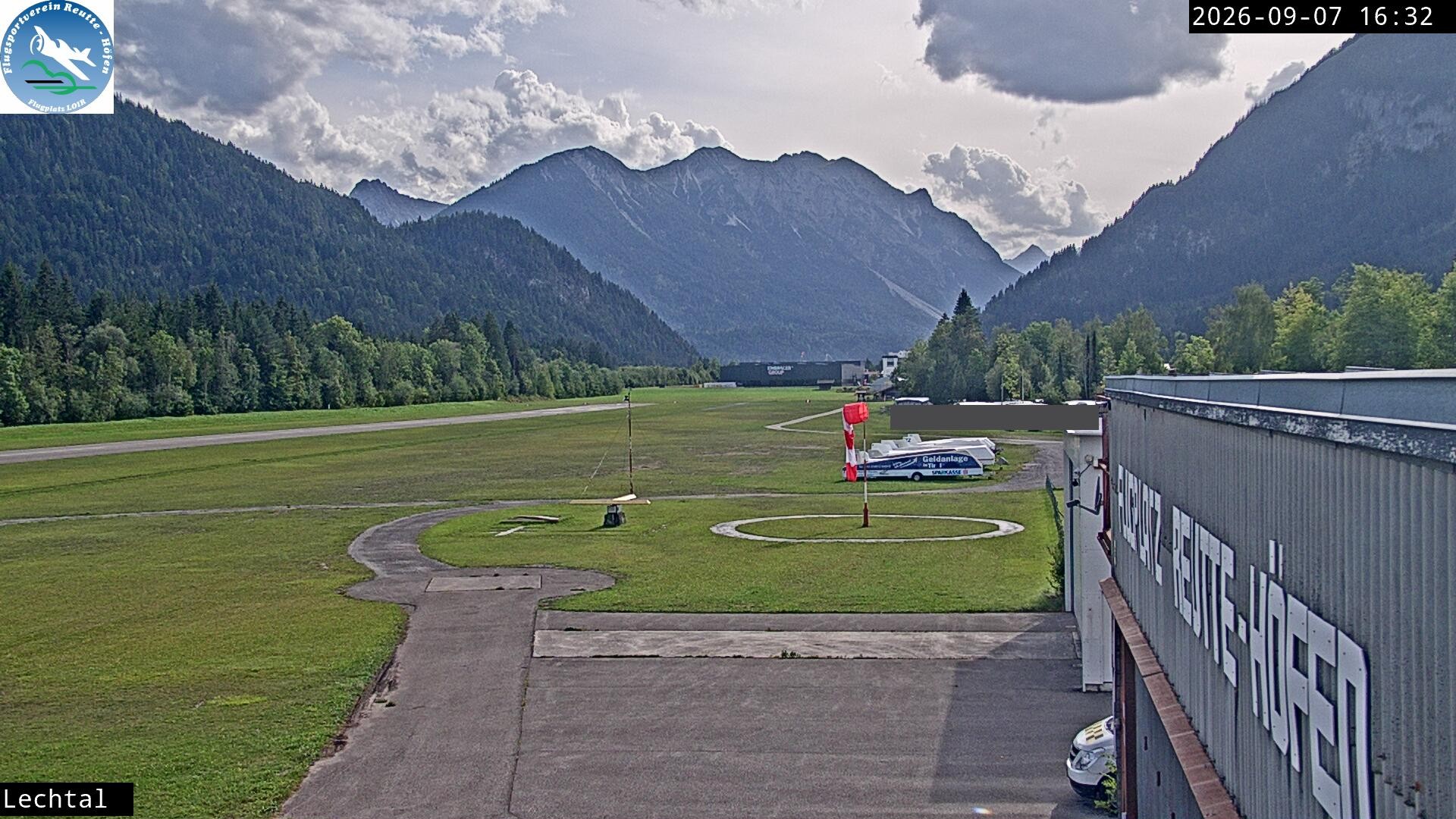 Archiv Foto Webcam Flugplatz Höfen, Tirol
