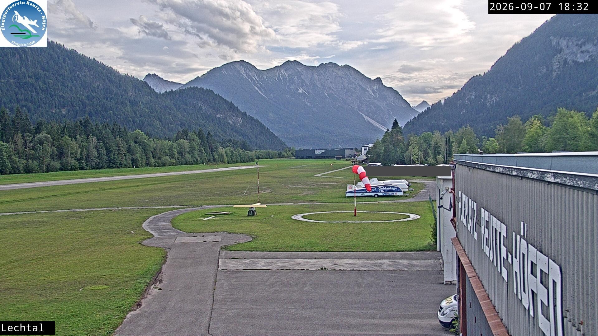 Archiv Foto Webcam Flugplatz Höfen, Tirol