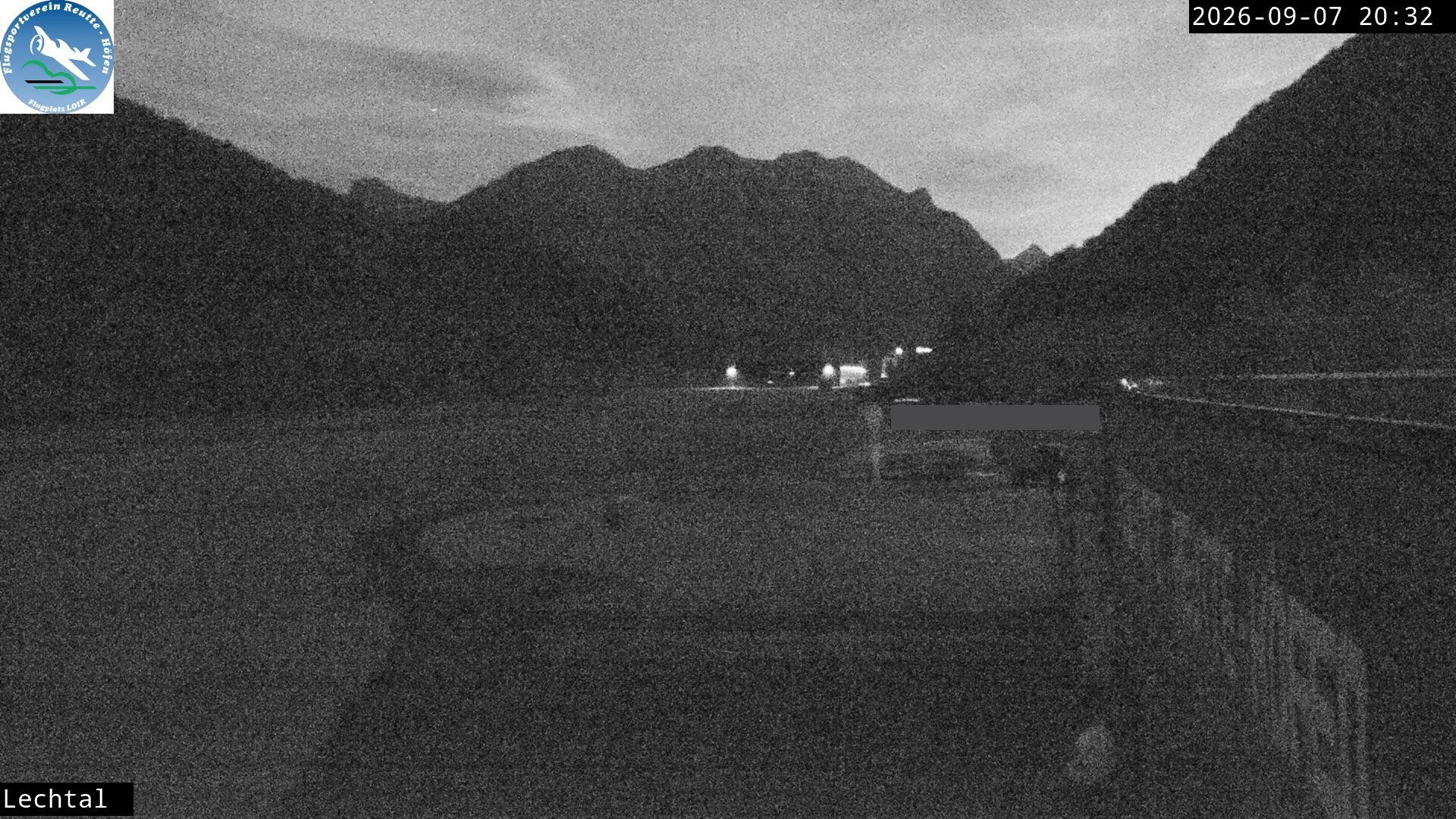 Archiv Foto Webcam Flugplatz Höfen, Tirol
