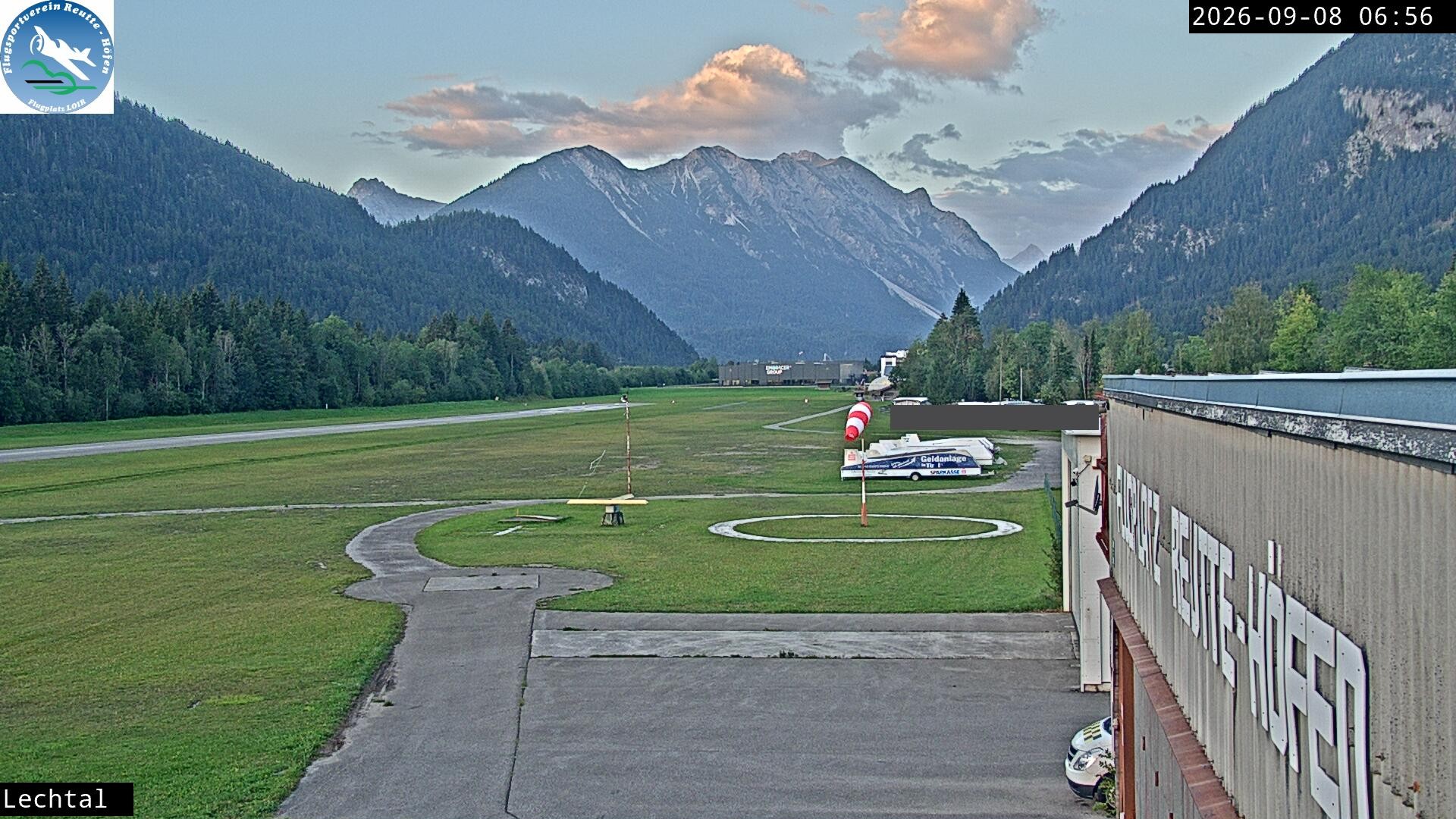 Archiv Foto Webcam Flugplatz Höfen, Tirol