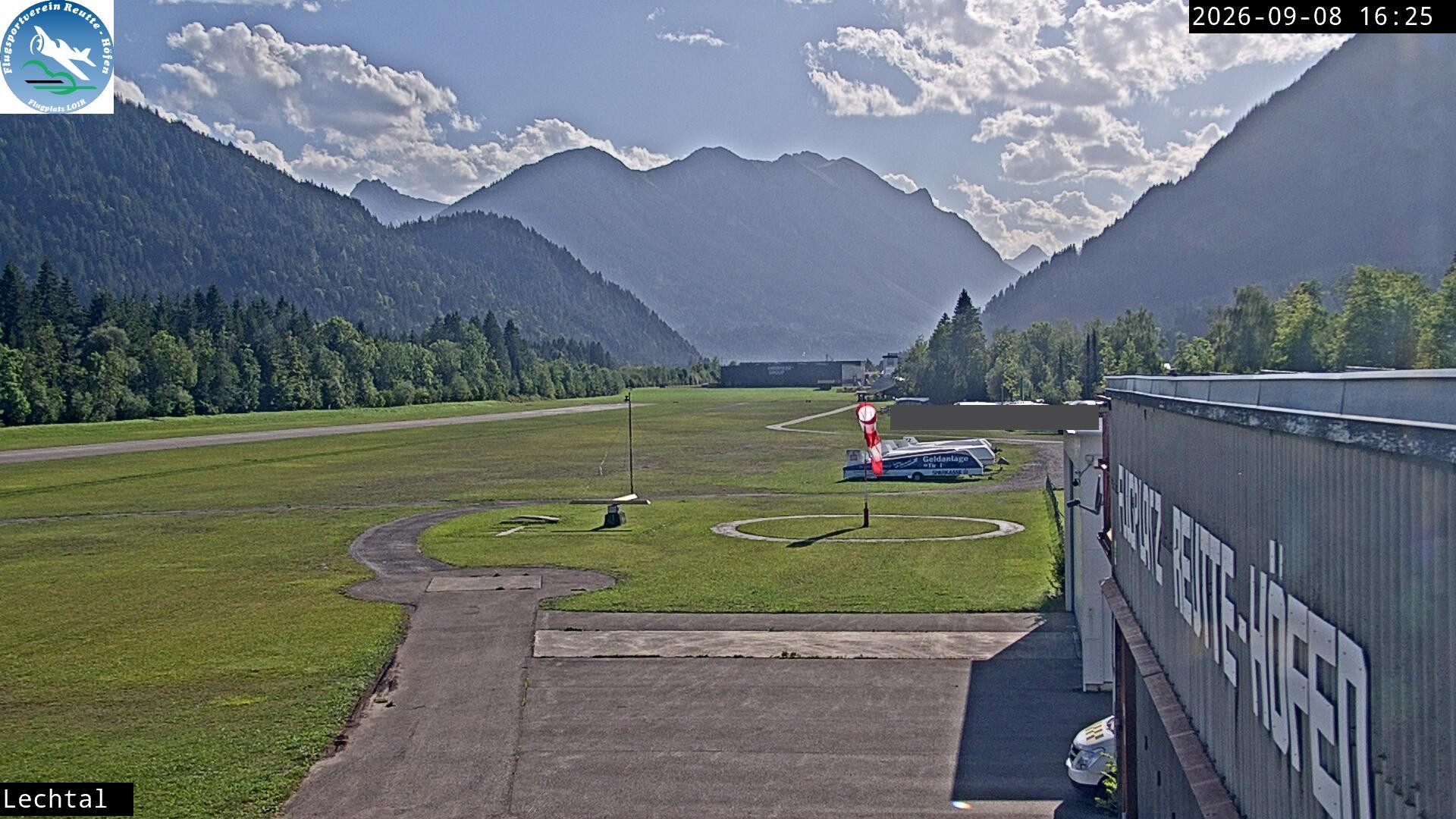Archived image Webcam Hoefen airport, Tyrol