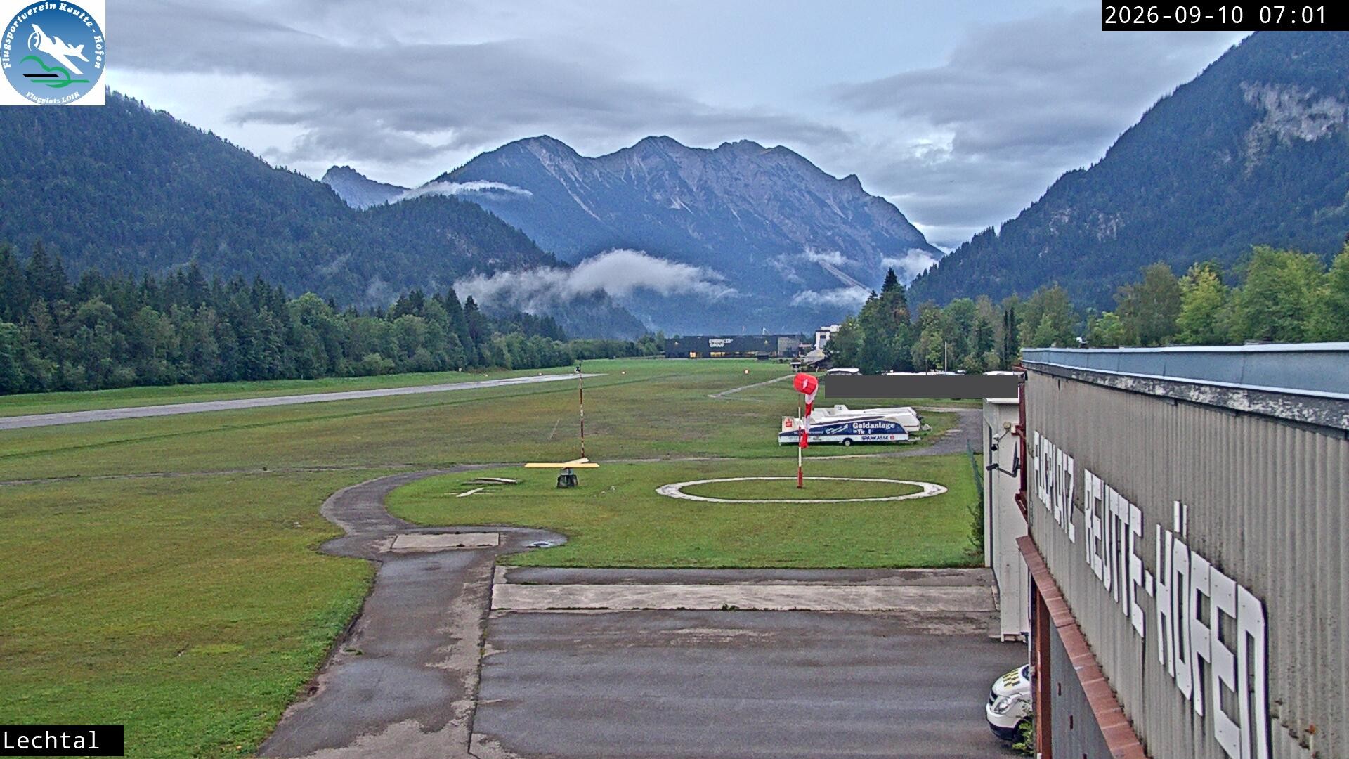 Archived image Webcam Hoefen airport, Tyrol