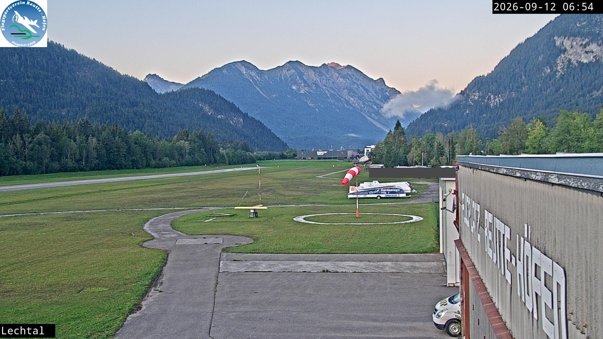 Archiv Foto Webcam Flugplatz Höfen, Tirol