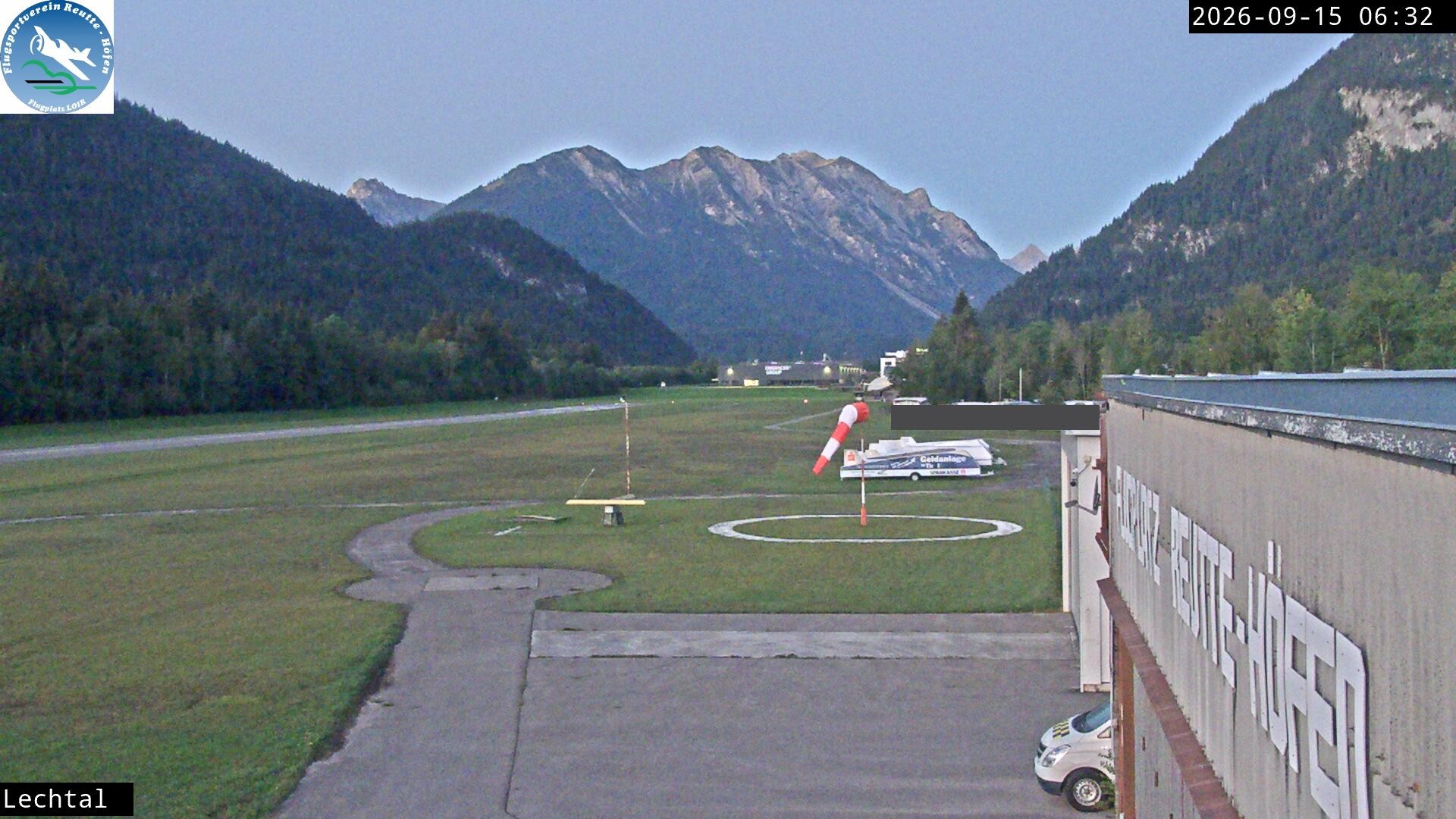 Archiv Foto Webcam Flugplatz Höfen, Tirol