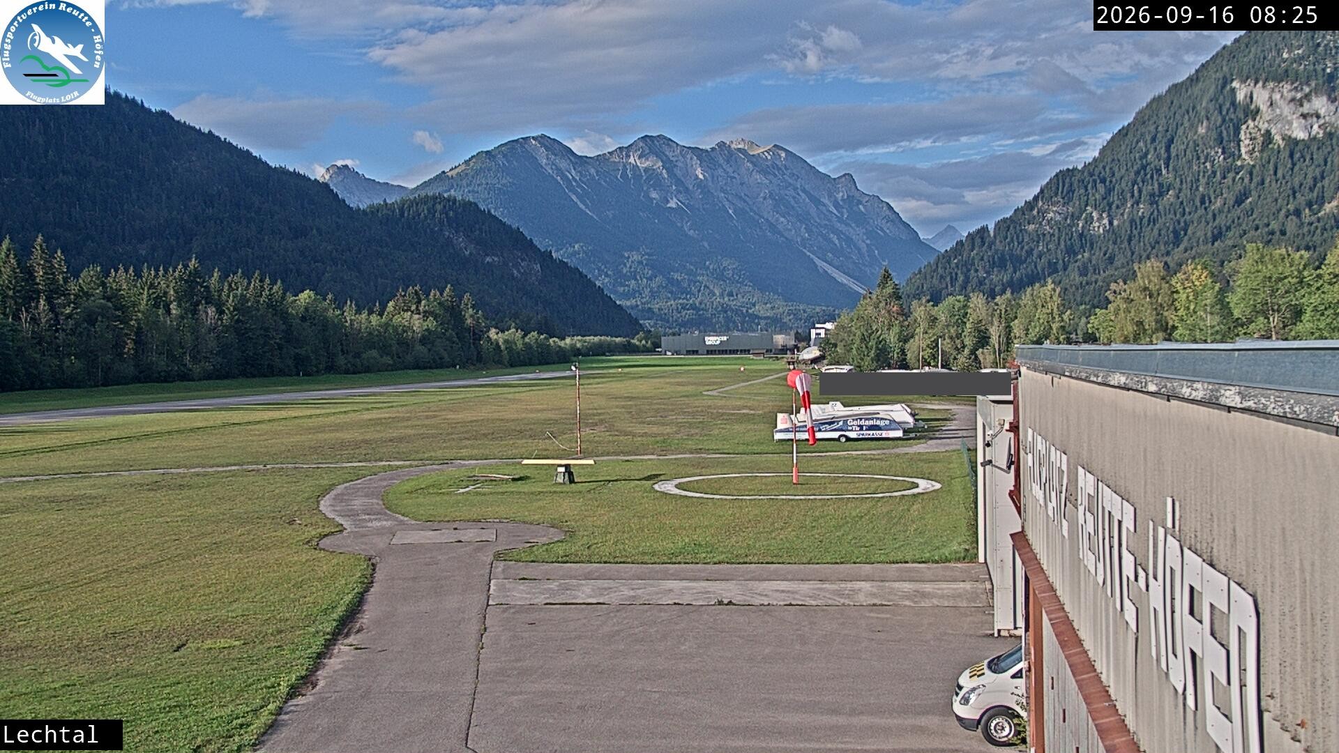 Archived image Webcam Hoefen airport, Tyrol