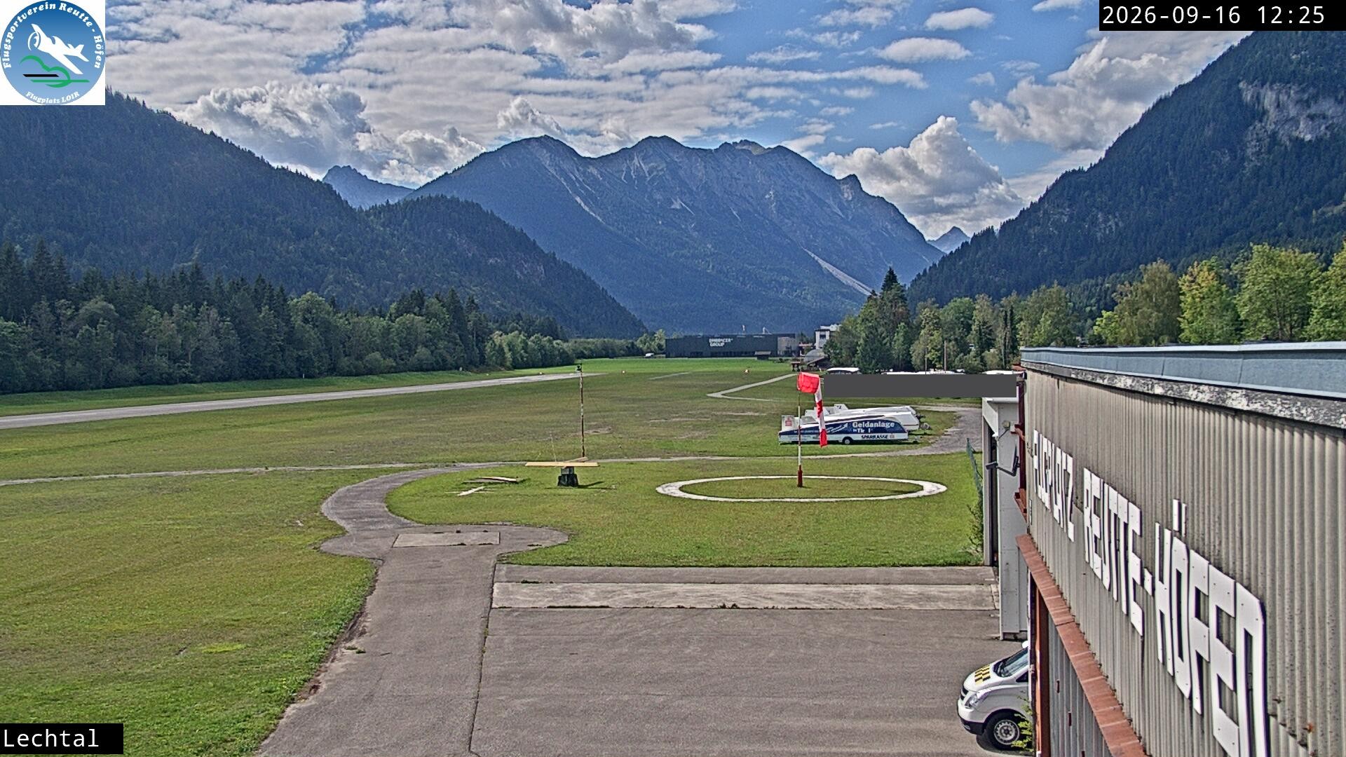 Archived image Webcam Hoefen airport, Tyrol