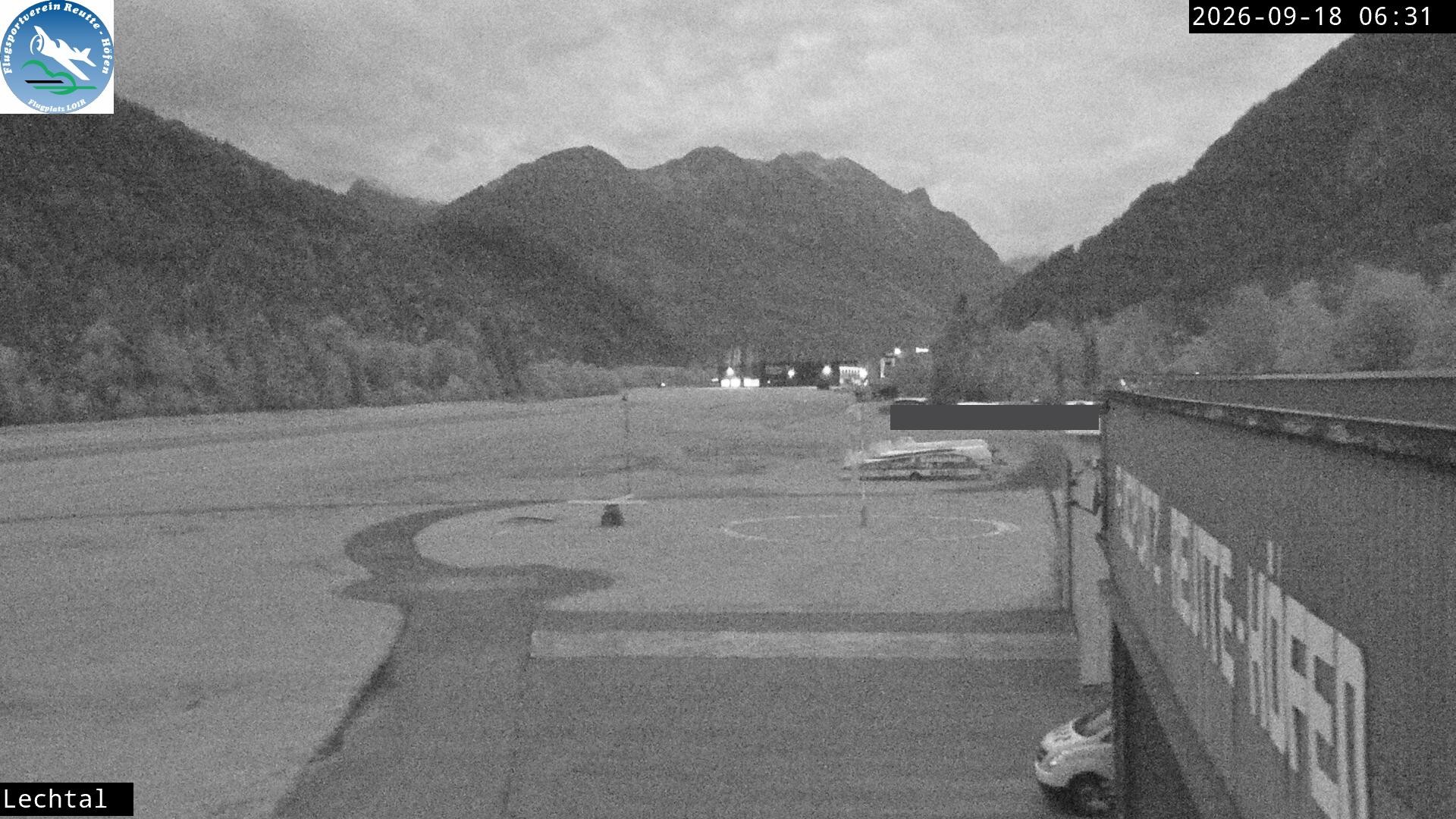Archiv Foto Webcam Flugplatz Höfen, Tirol