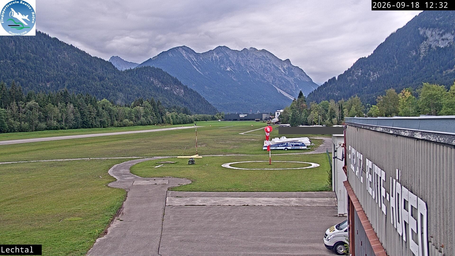 Archived image Webcam Hoefen airport, Tyrol