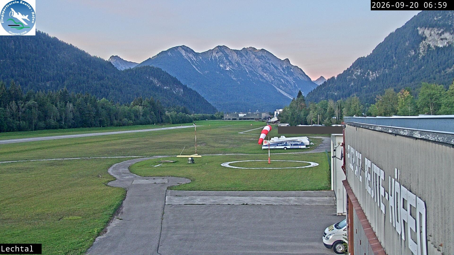 Archiv Foto Webcam Flugplatz Höfen, Tirol