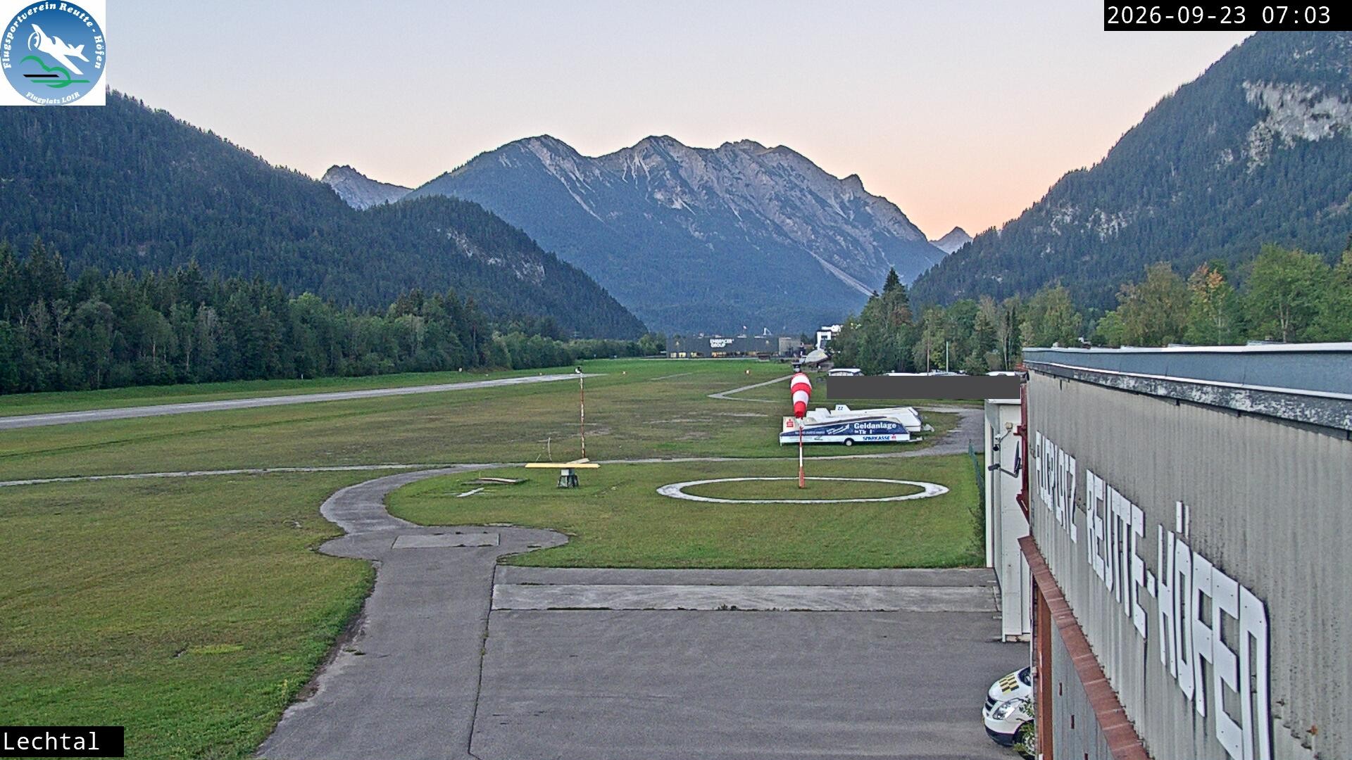 Archiv Foto Webcam Flugplatz Höfen, Tirol