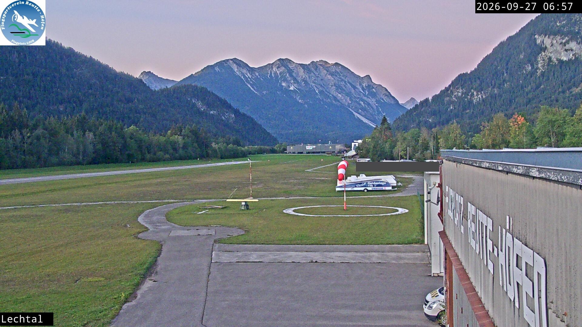 Archiv Foto Webcam Flugplatz Höfen, Tirol
