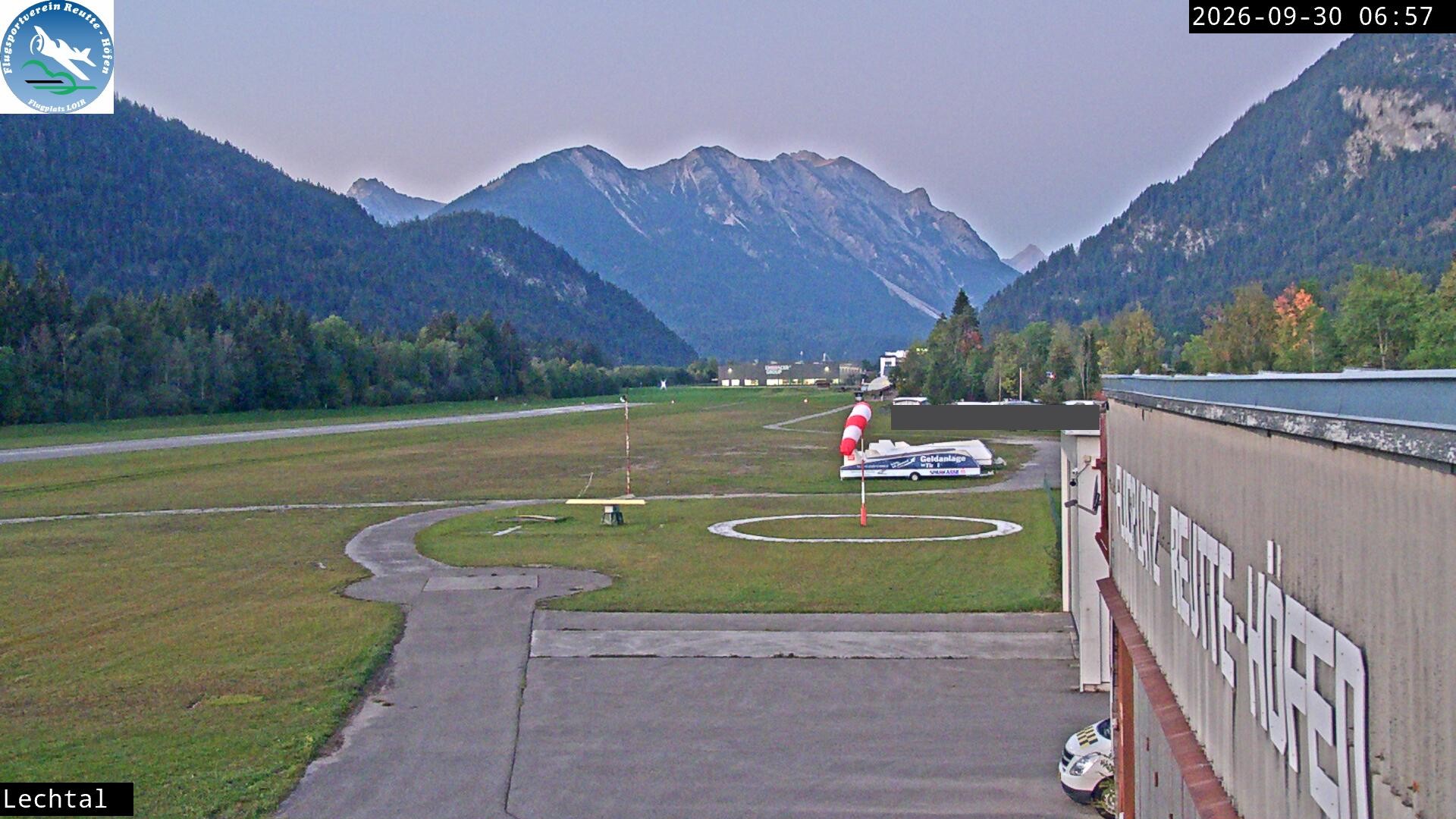 Archiv Foto Webcam Flugplatz Höfen, Tirol