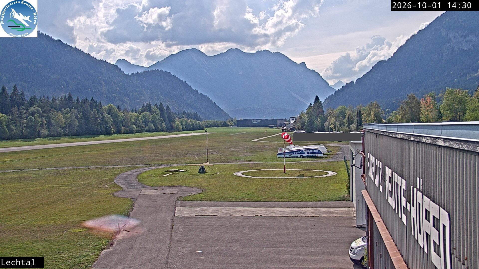Archived image Webcam Hoefen airport, Tyrol