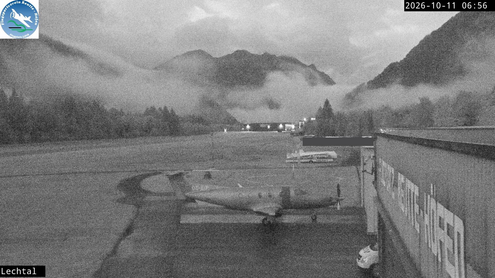 Archived image Webcam Hoefen airport, Tyrol
