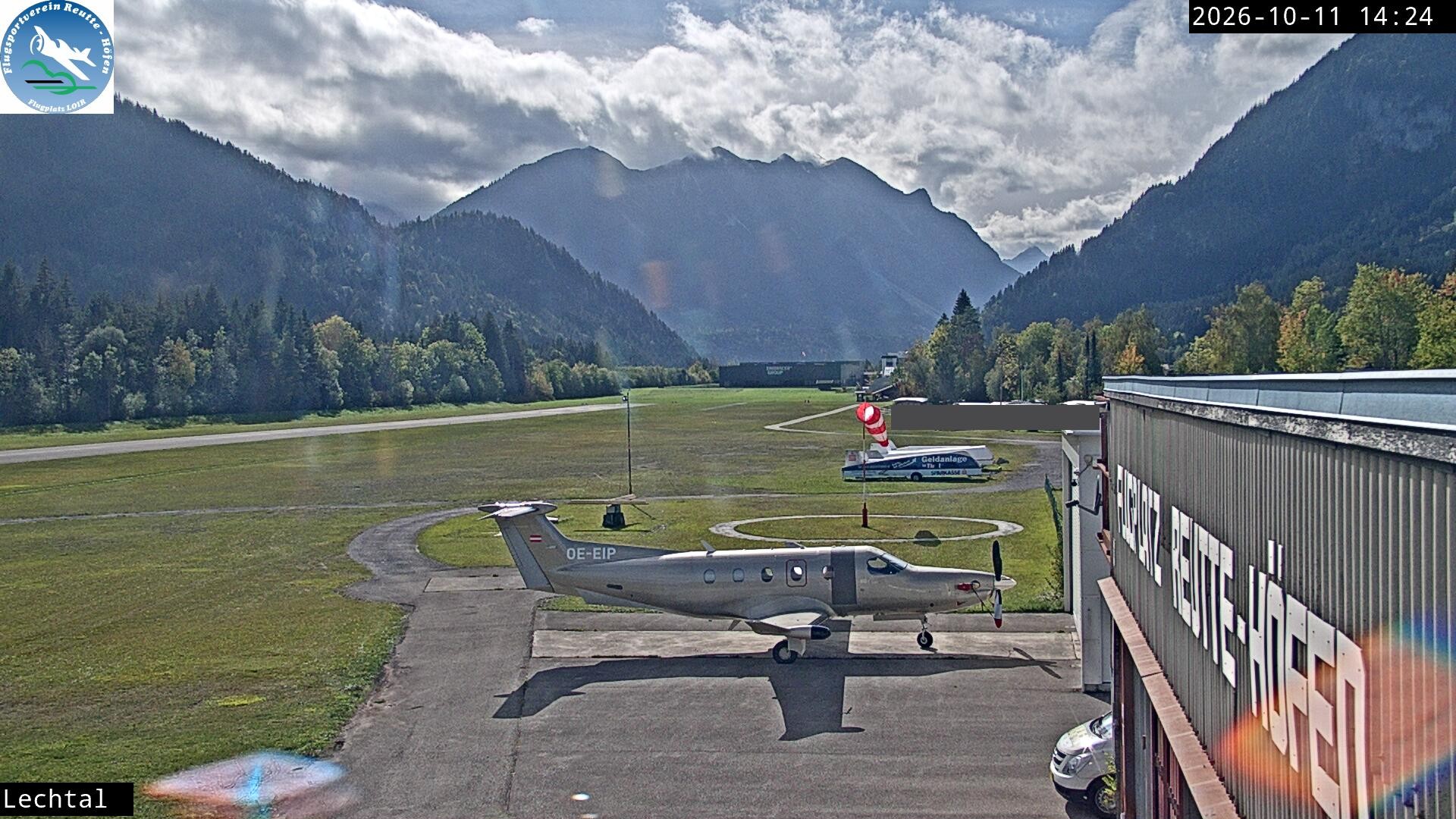 Archived image Webcam Hoefen airport, Tyrol